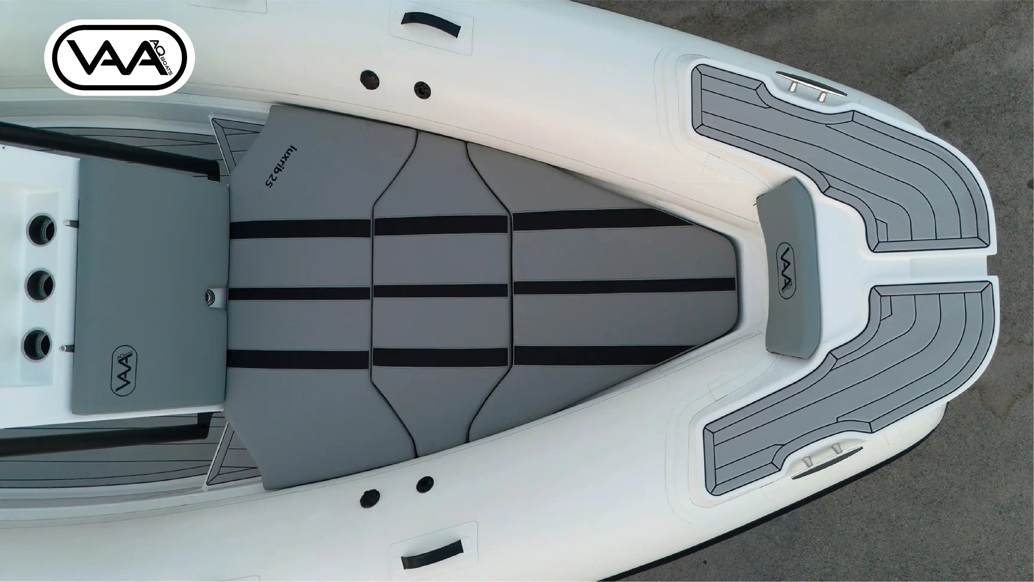 Aqvaboats Luxrib 25 Interior