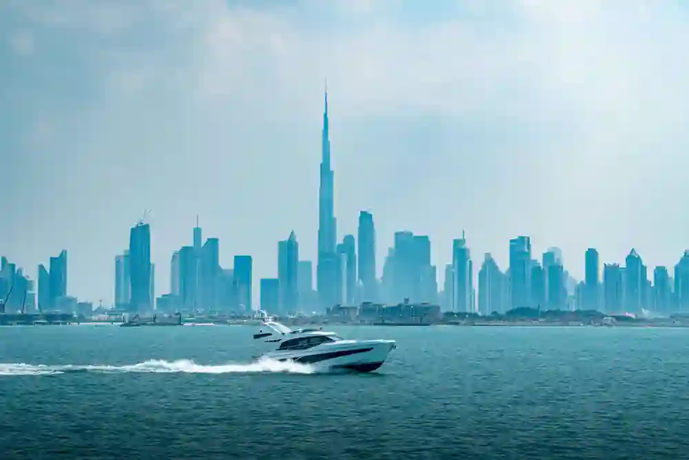 Majesty Yachts 60