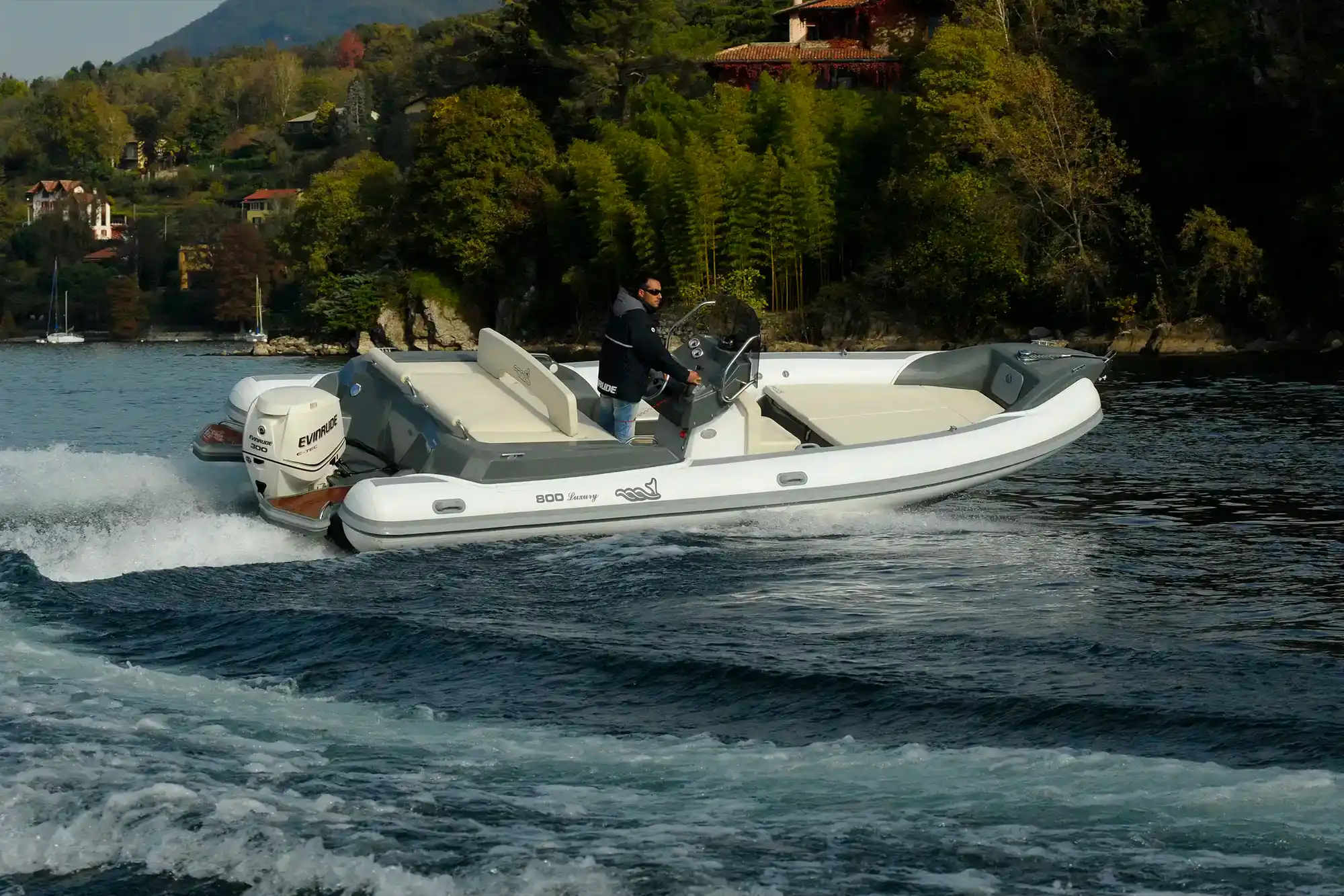 Außenbereich der MV Marine MV 800