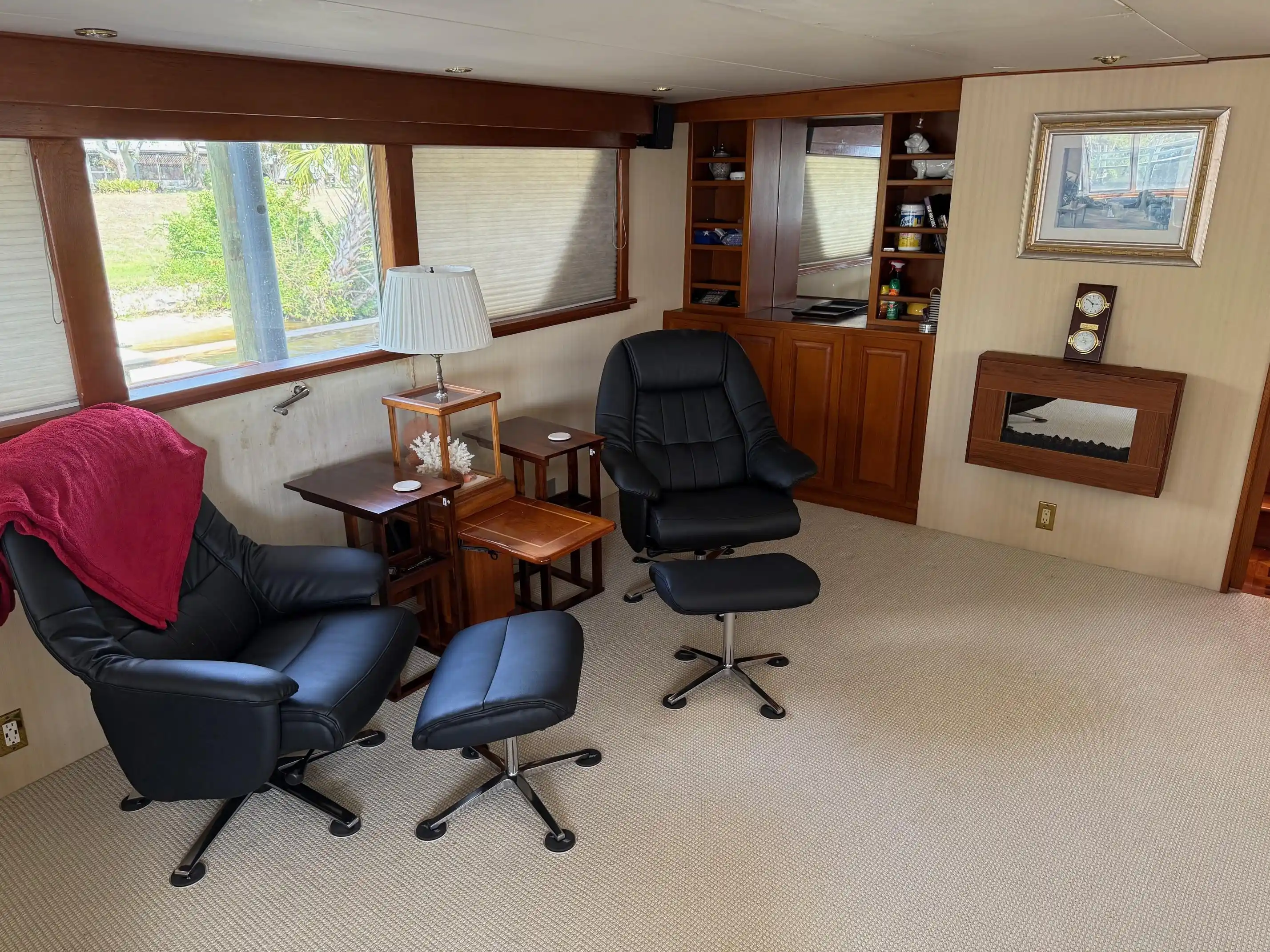 Intérieur du Burger Boats 81 Raised Pilothouse