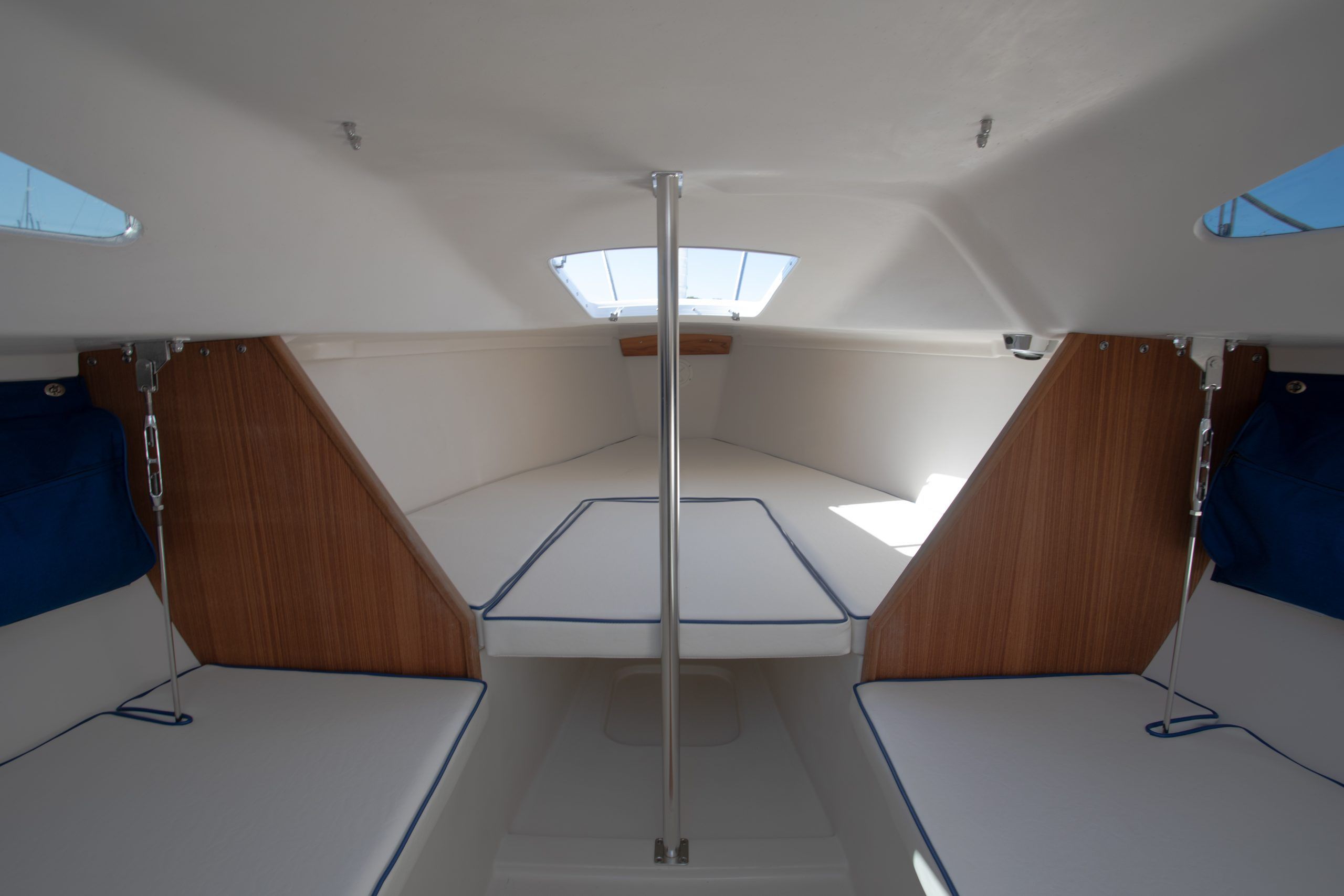 Catalina Yachts 22 Capri Interior