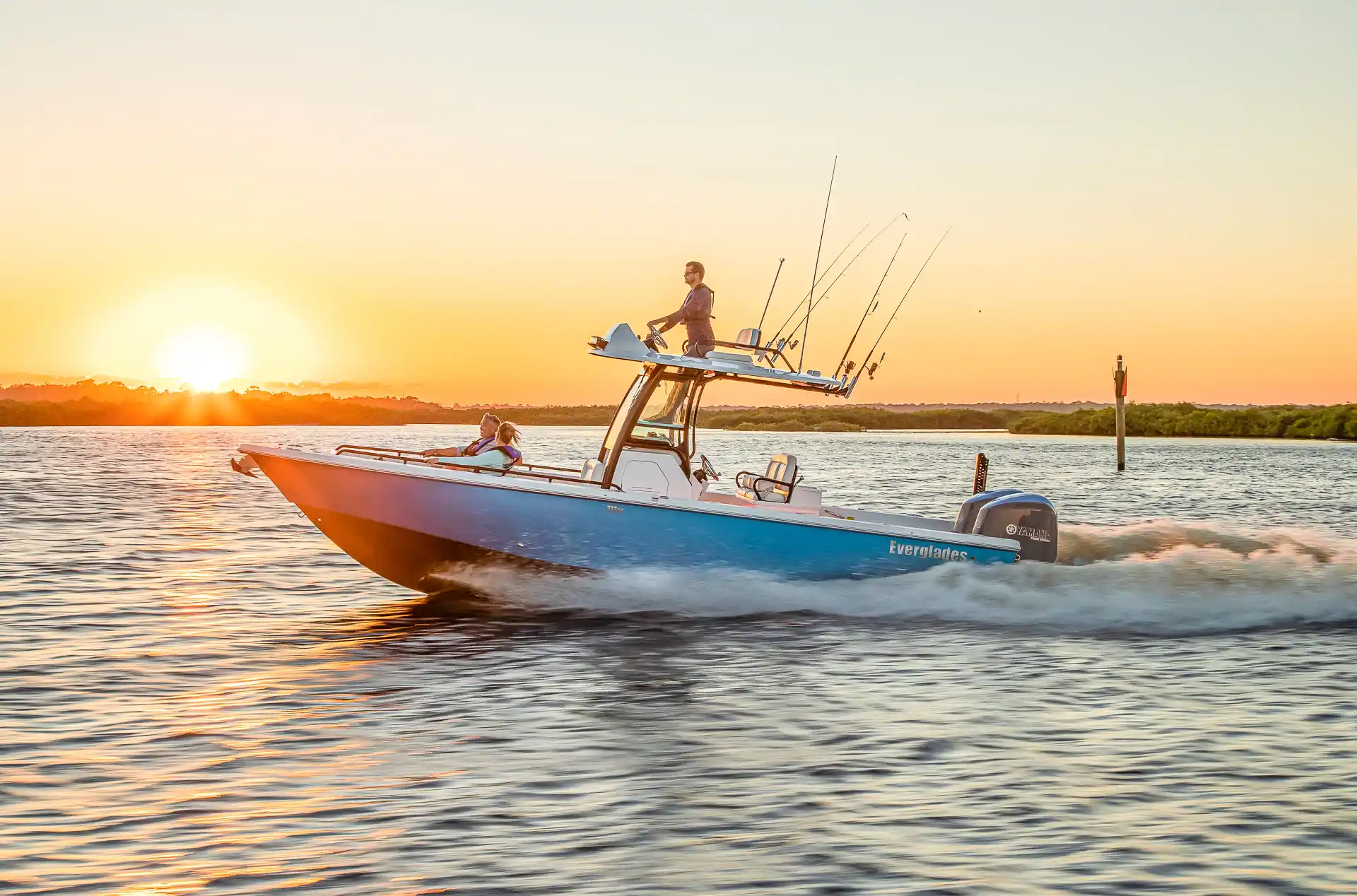 Everglades Boats 273CC photo