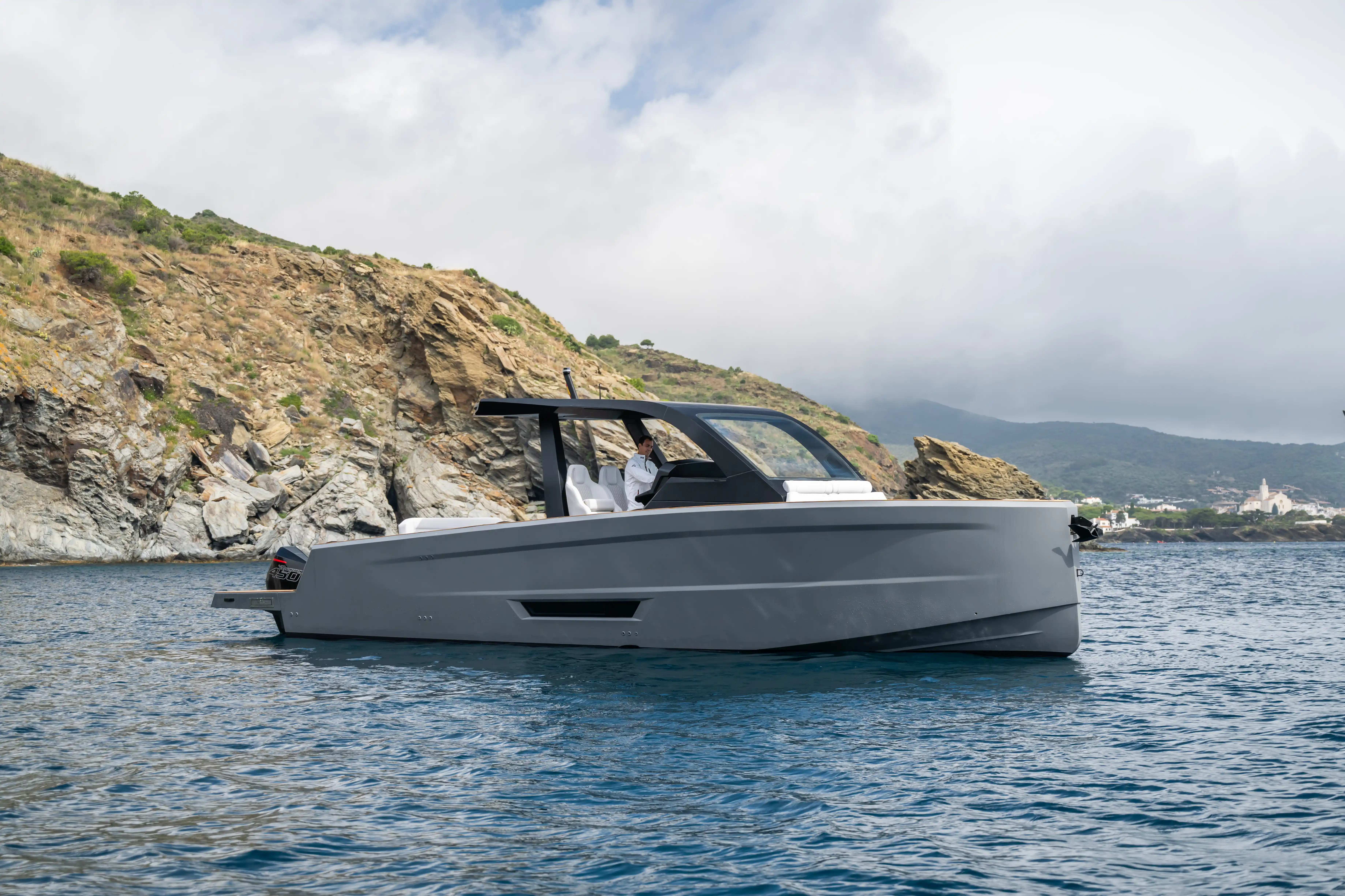 Maxim Yachts MAX43 Race
