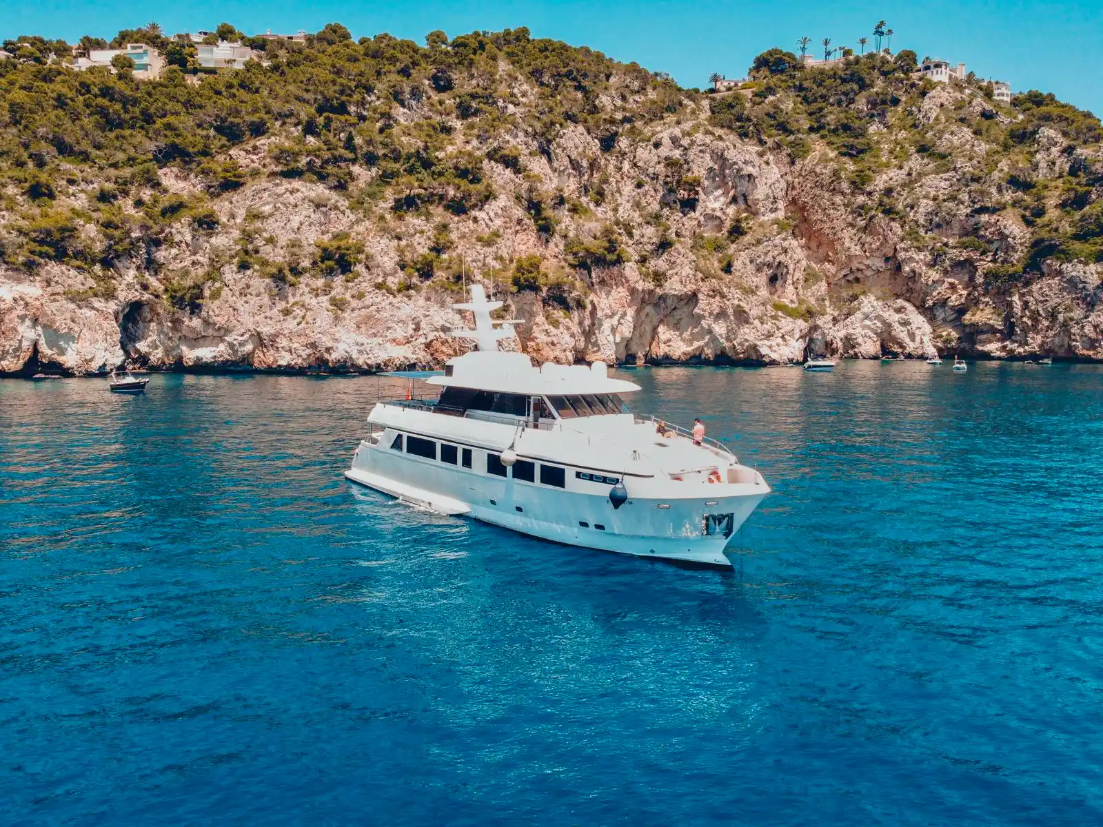 2007 Explorer Yacht EX 92 PRO 50 PAX For Sale | Pre-Owned Commercial ...