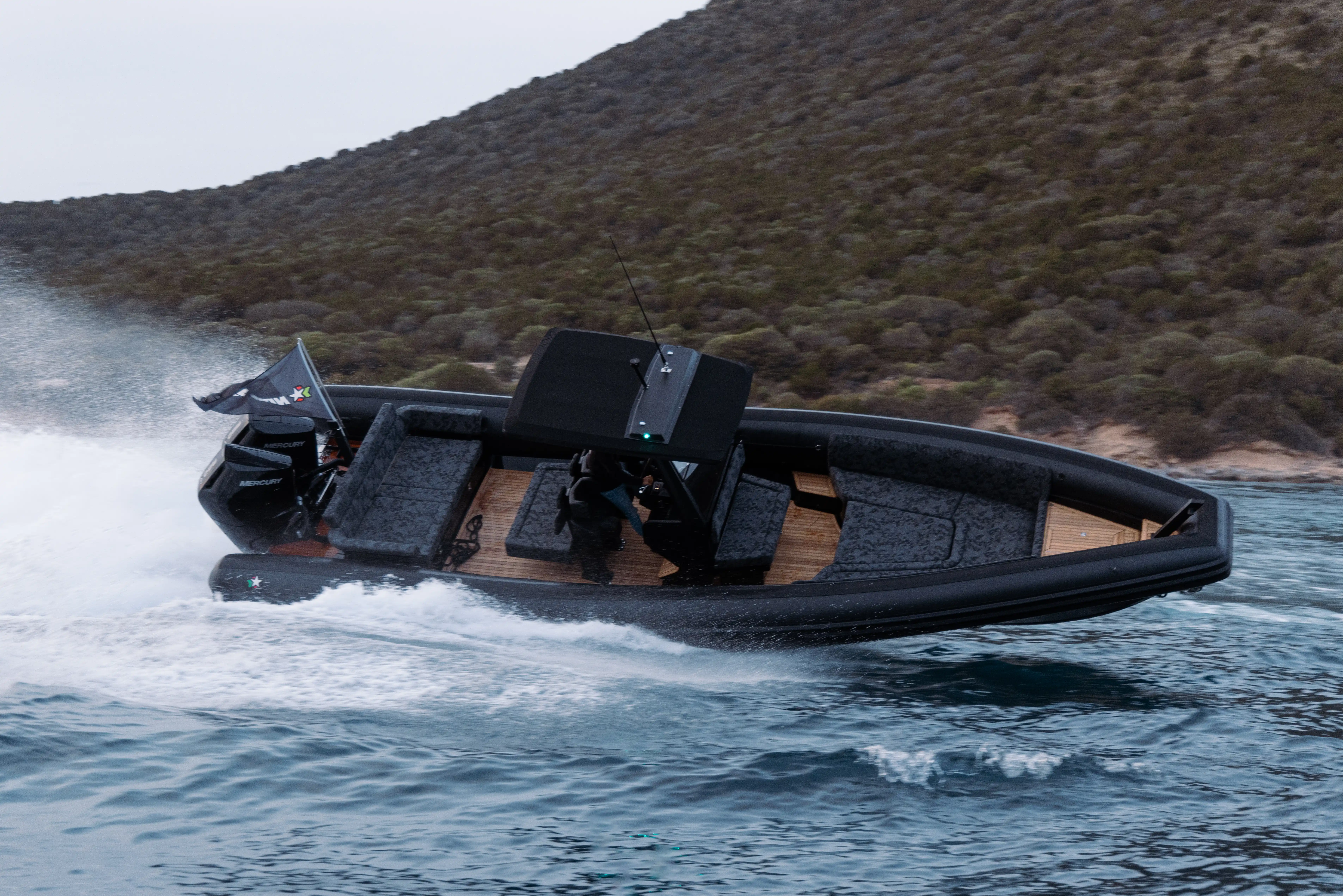 Novamarine RH 1000 -Outboard