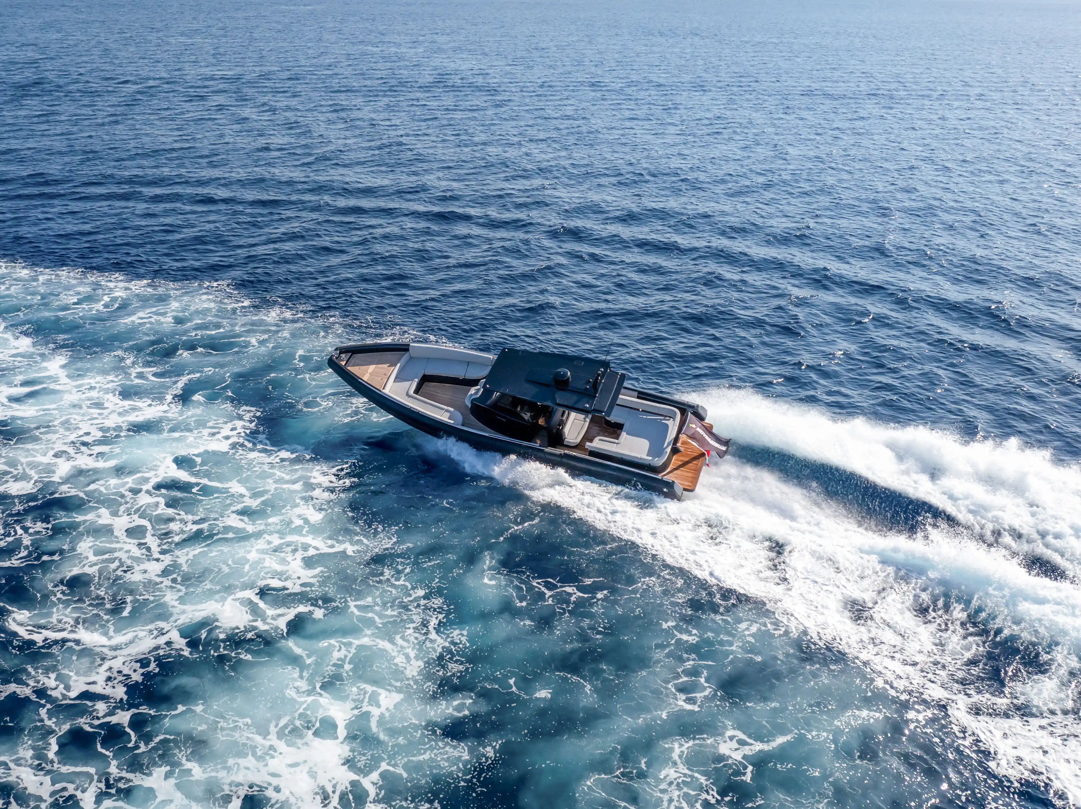 Novamarine Black Shiver 120 - Sterndrive