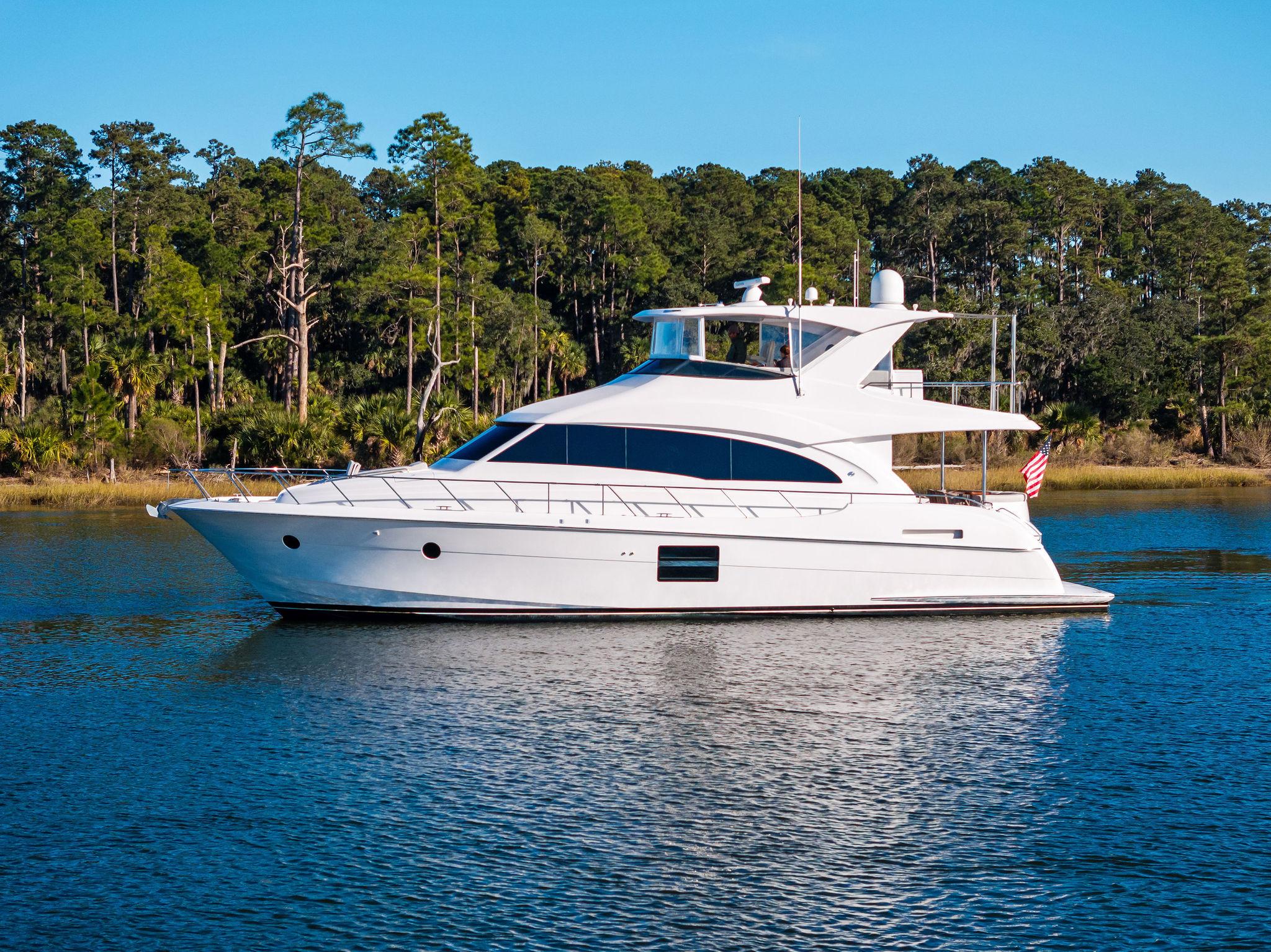 2016 Hatteras 60 Motor Yacht 