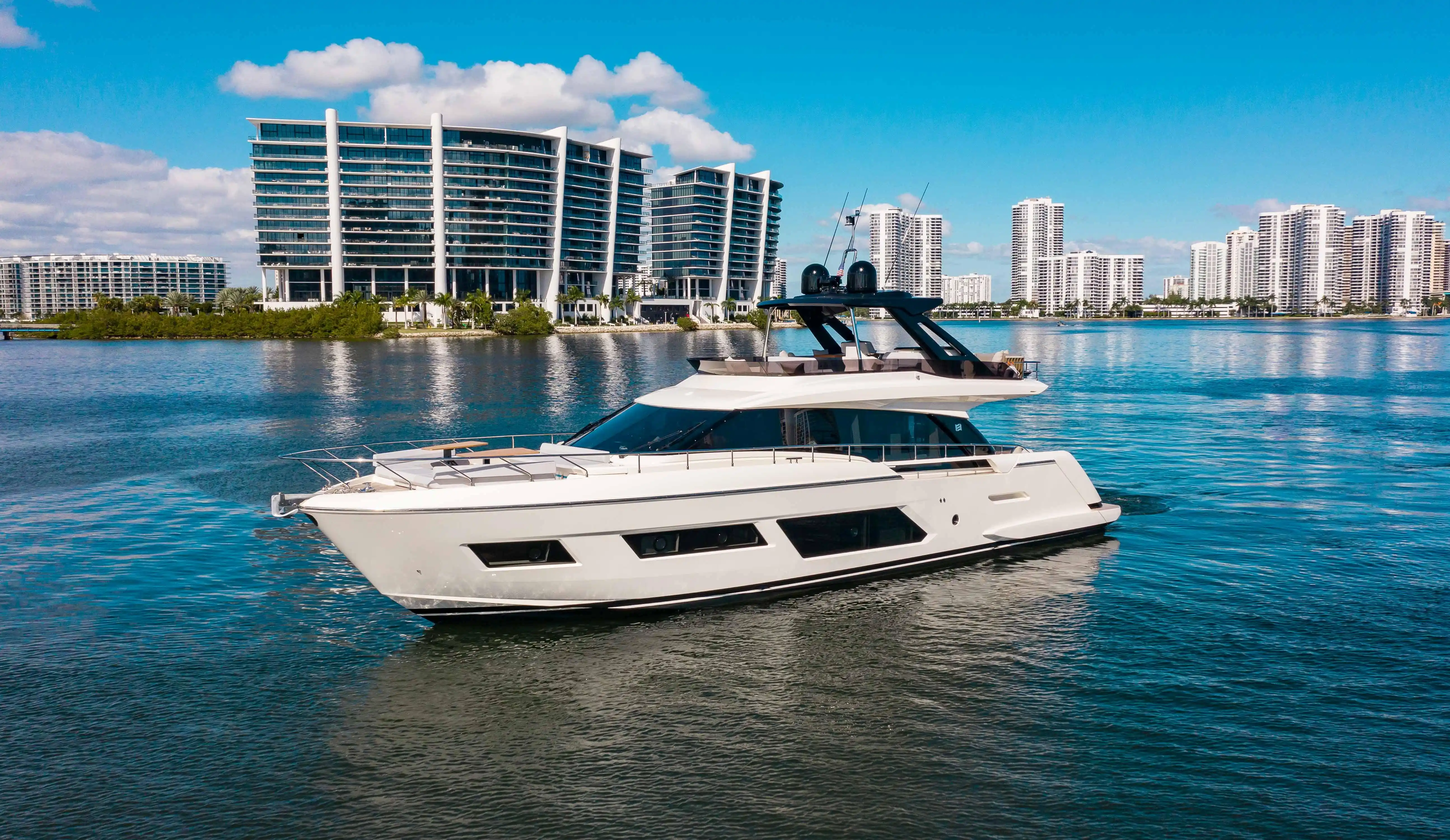 A FERRETTI A330116140178 関税送料込 2022 Ferretti Yachts 670 Cruiser for sale - YachtWorld