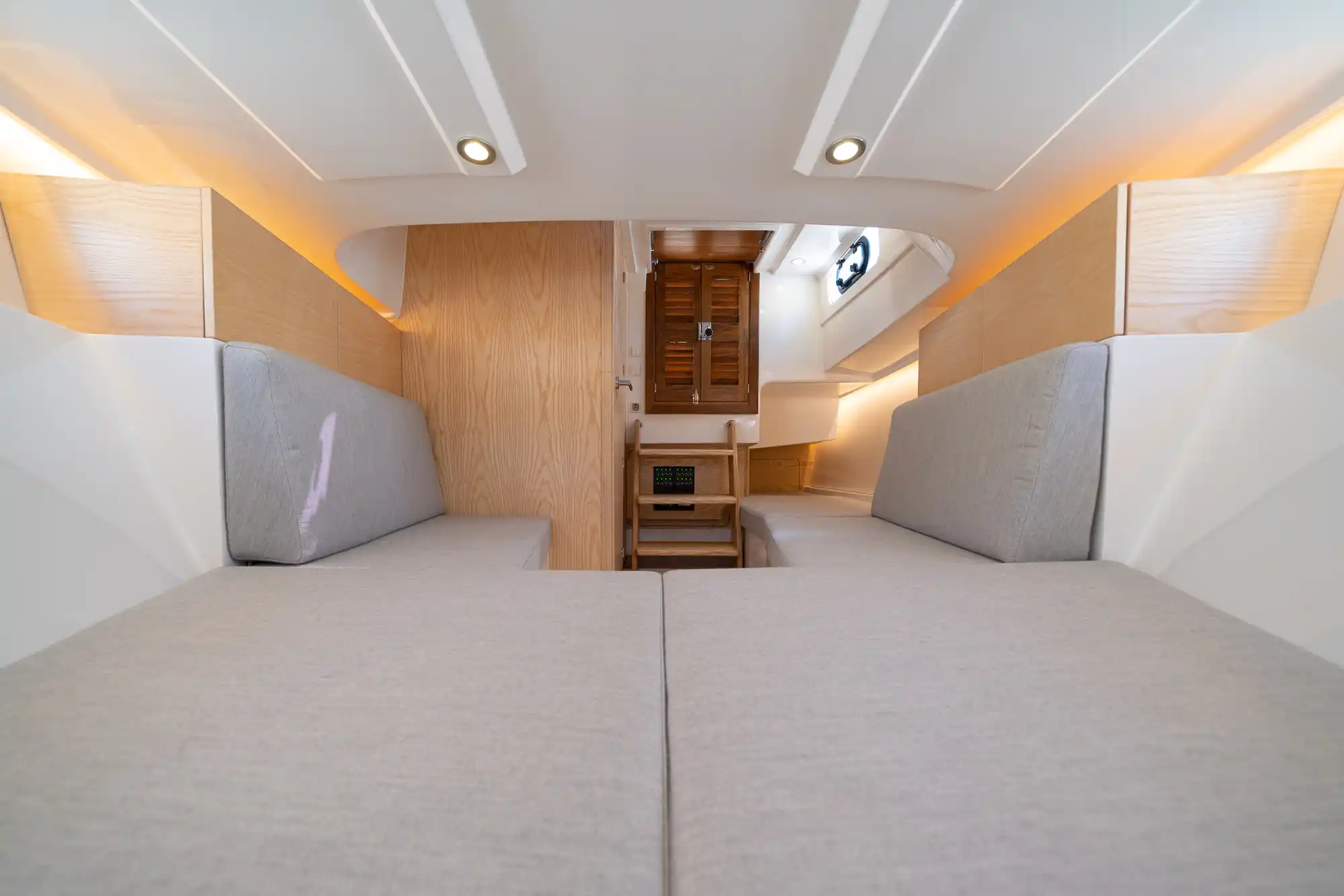 Interior del Girbau 28 Cabin