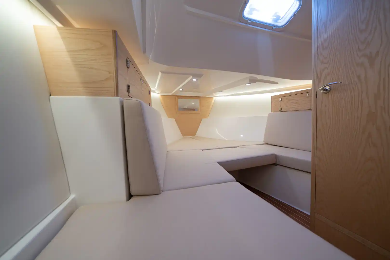Interior del Girbau 28 Cabin
