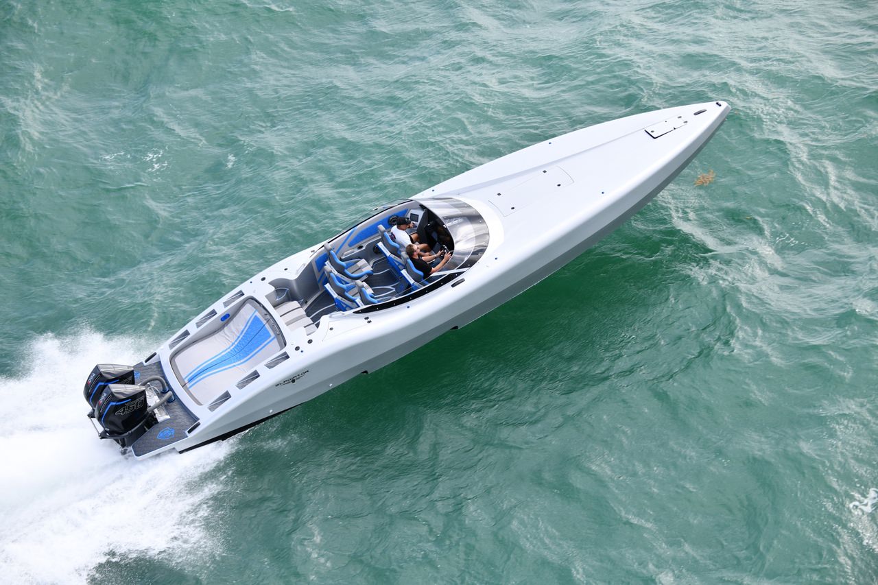 Canados Yachts Gladiator 411 Carbon Series
