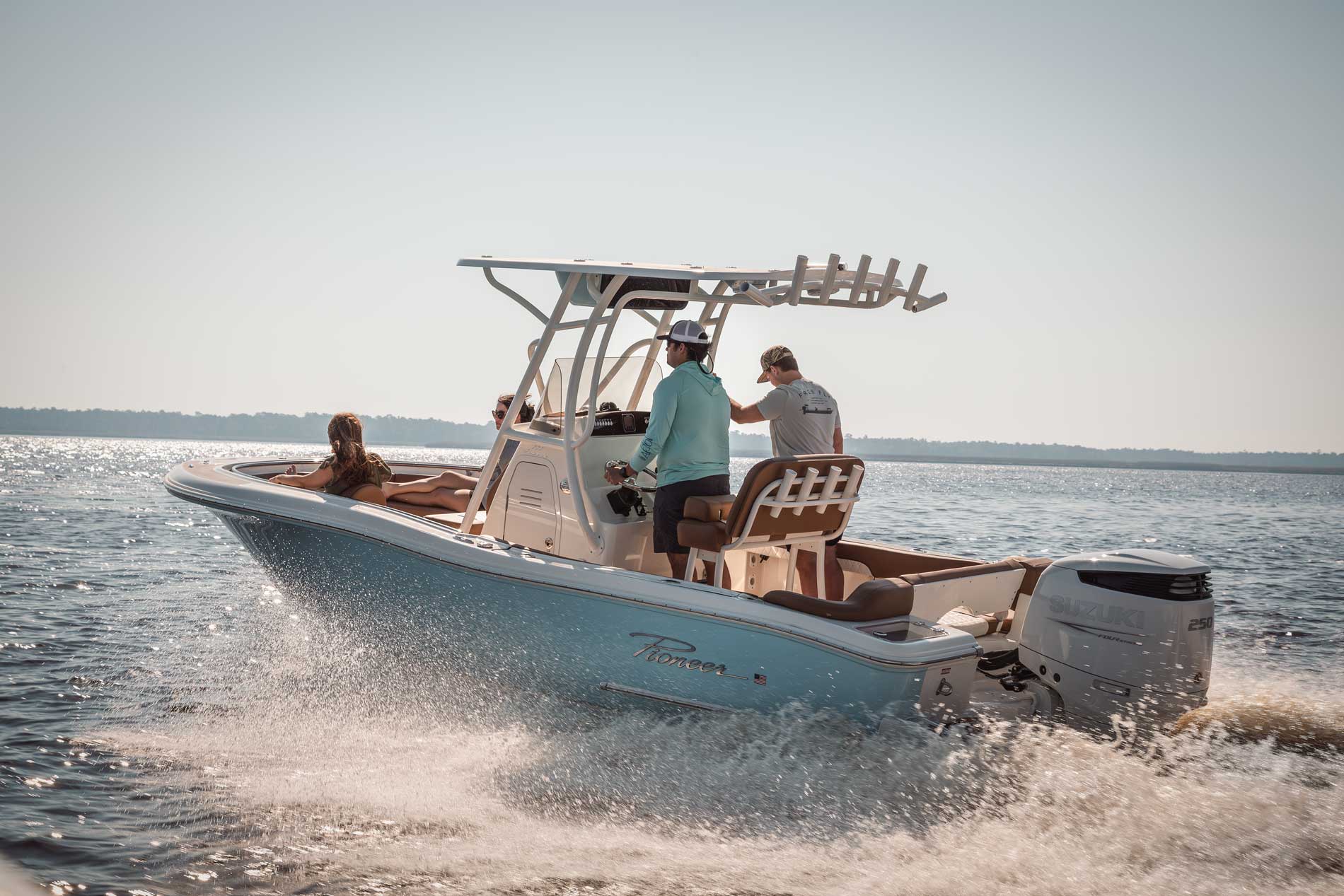 Pioneer Islander 222
