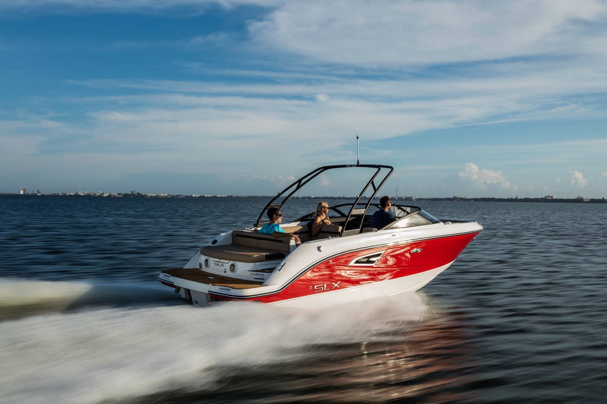 Sea Ray SLX 230