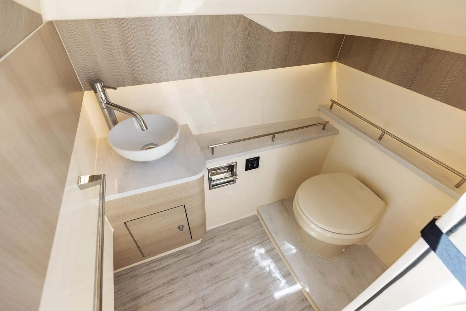 Scout Boats 288 Dorado Interior
