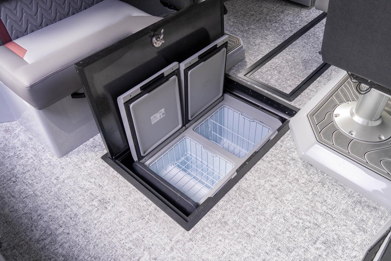 Revel RS25L Interior