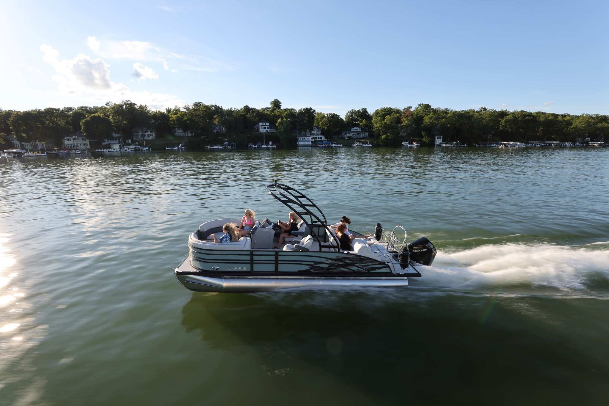 Harris Sunliner 230 Sport Exterior