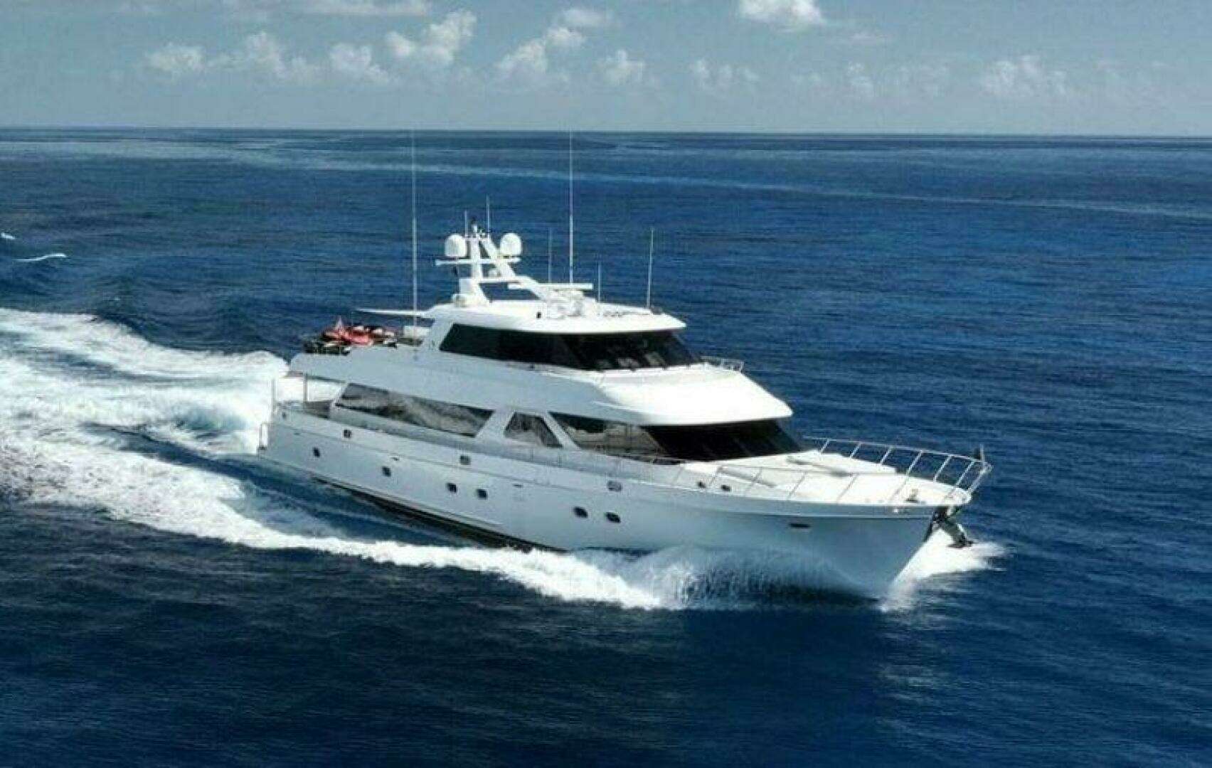 Innenbereich der Ocean Alexander 100 Skylounge Megayacht