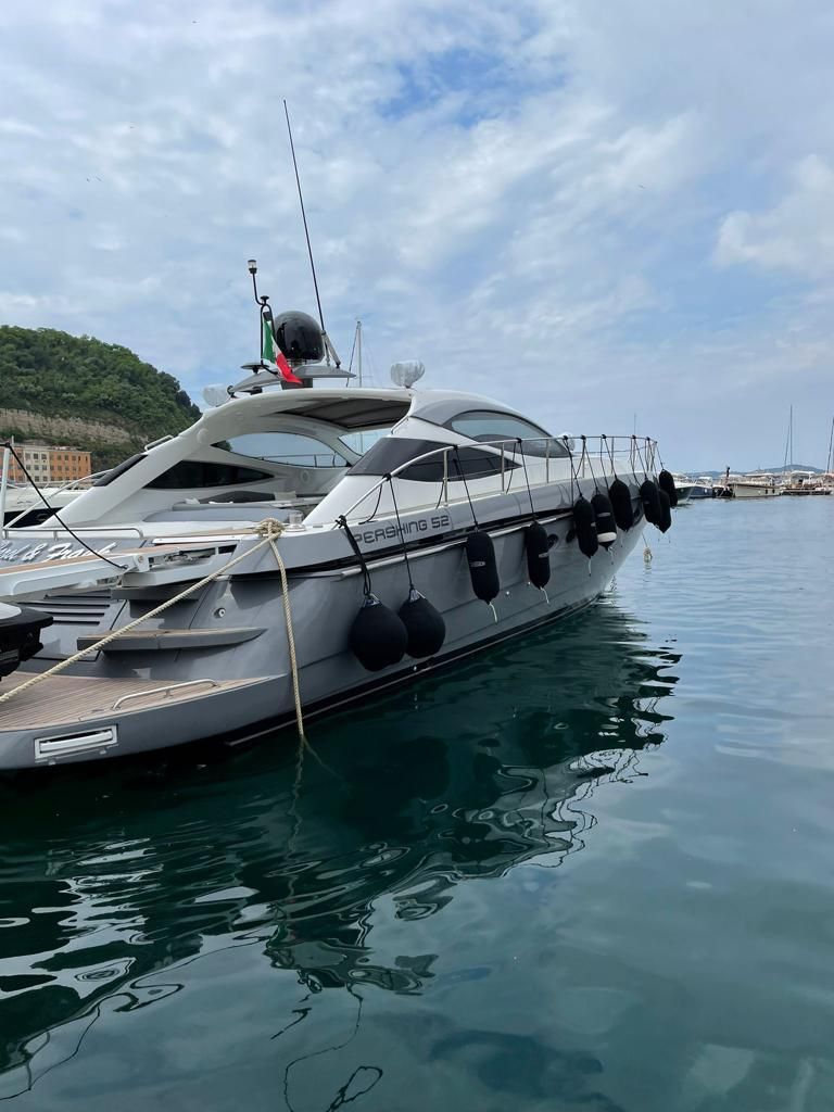 Pershing 52 2004 Pershing Pershing 52 For Sale | Pre-Owned Motor Yacht Price & Photos