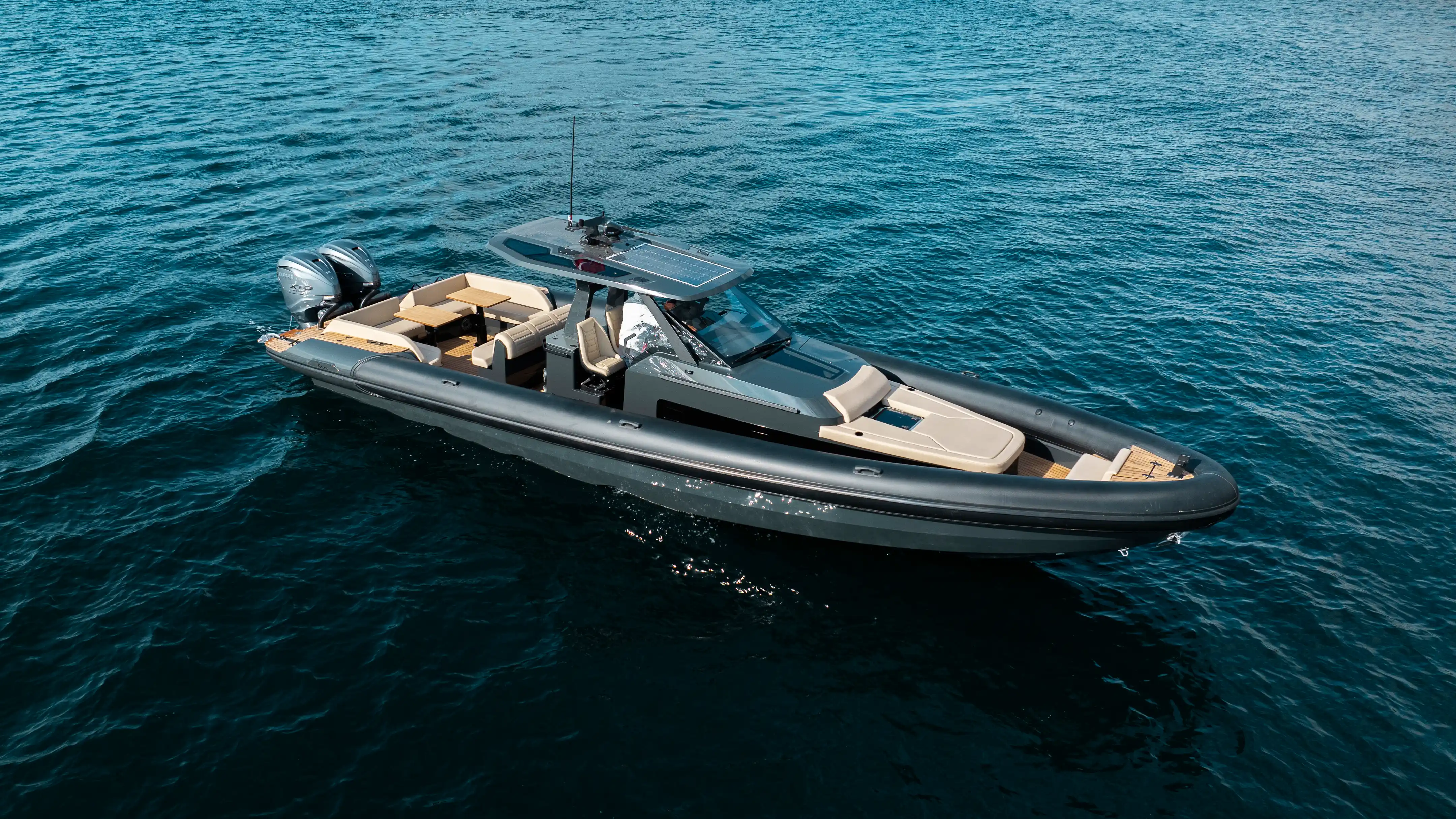 Rock Marine 42 Cabin photo