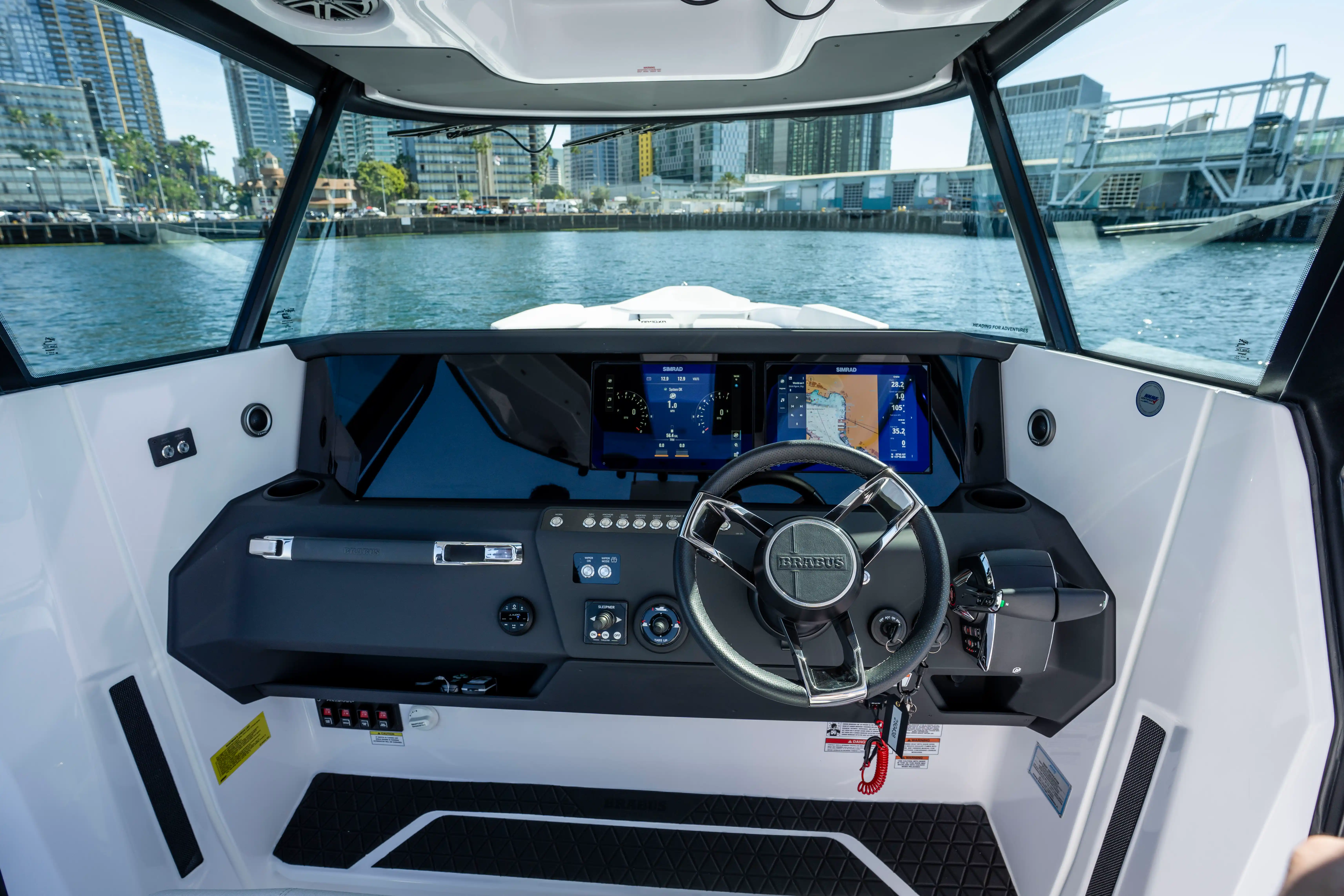 Yacht photo 2