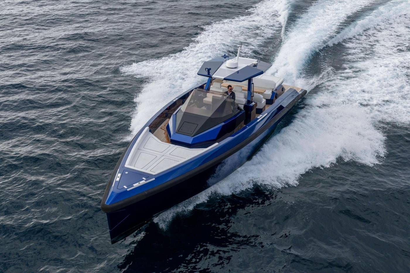 Yacht photo 4