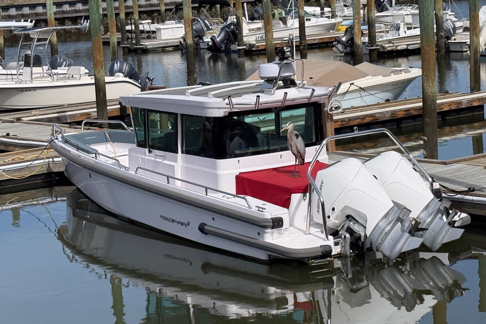 2022 Axopar 28 Cabin