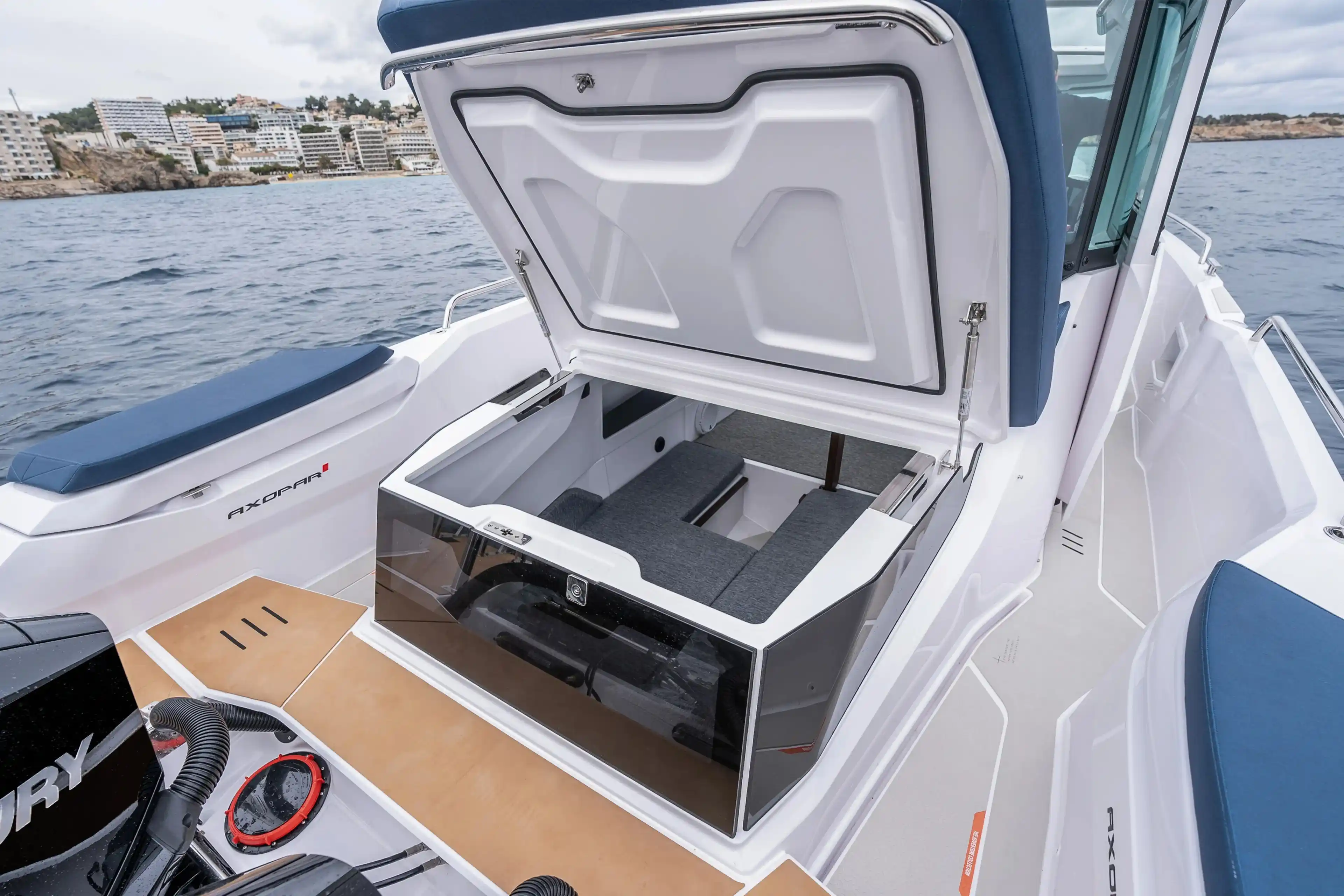 Yacht photo 1