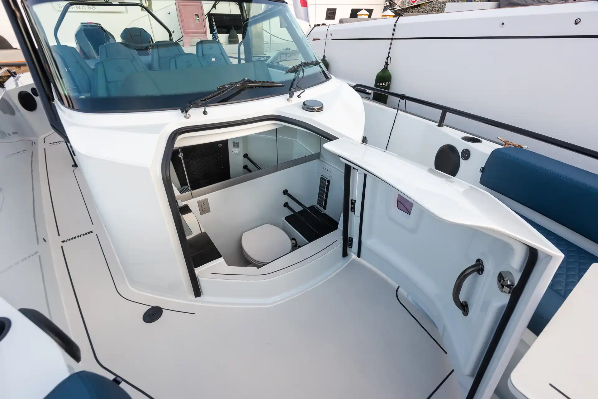 Yacht photo 2