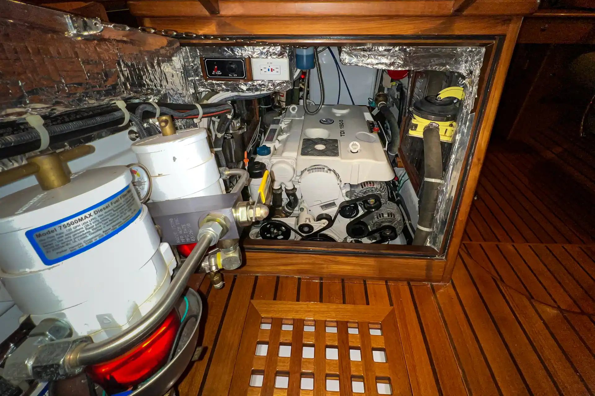 Yacht photo 1