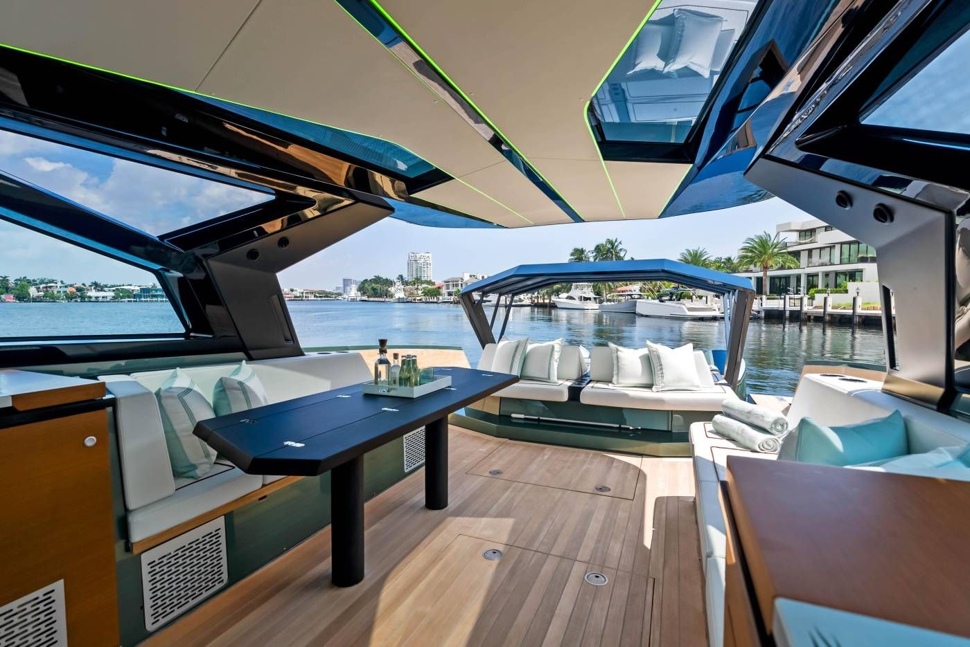 Yacht photo 4