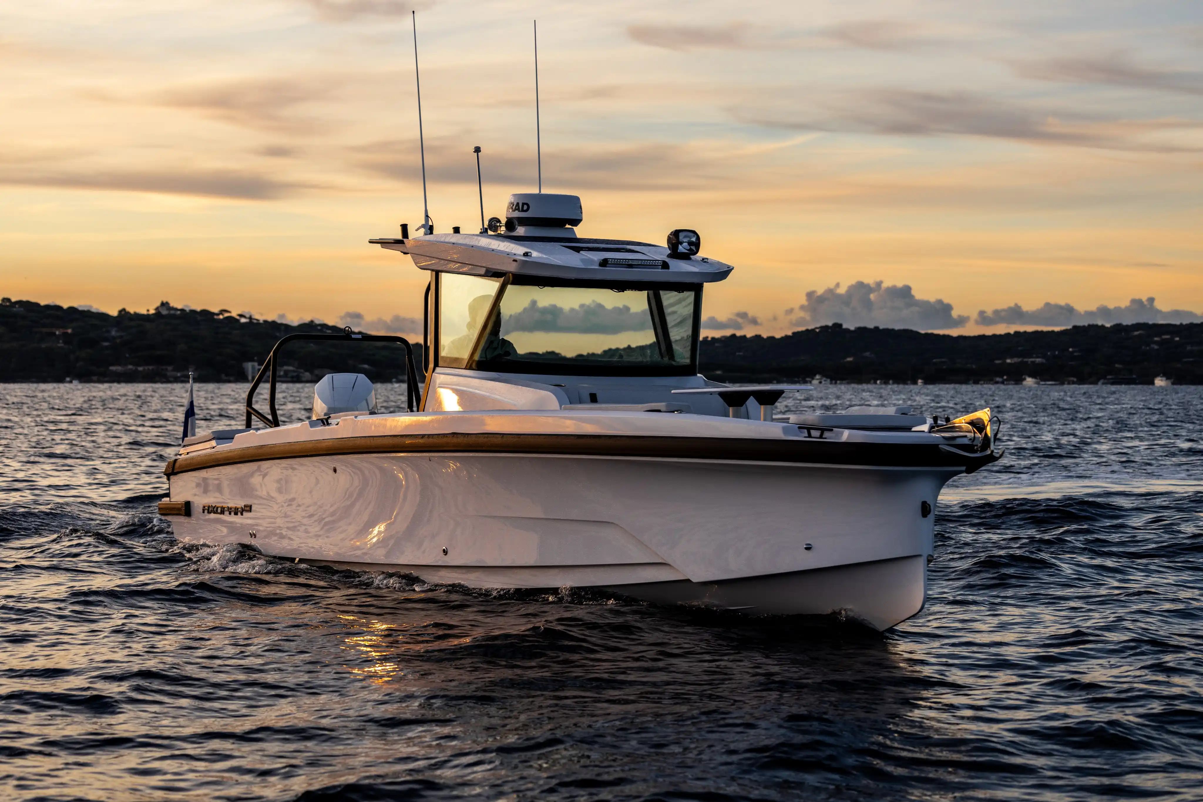Yacht photo 4