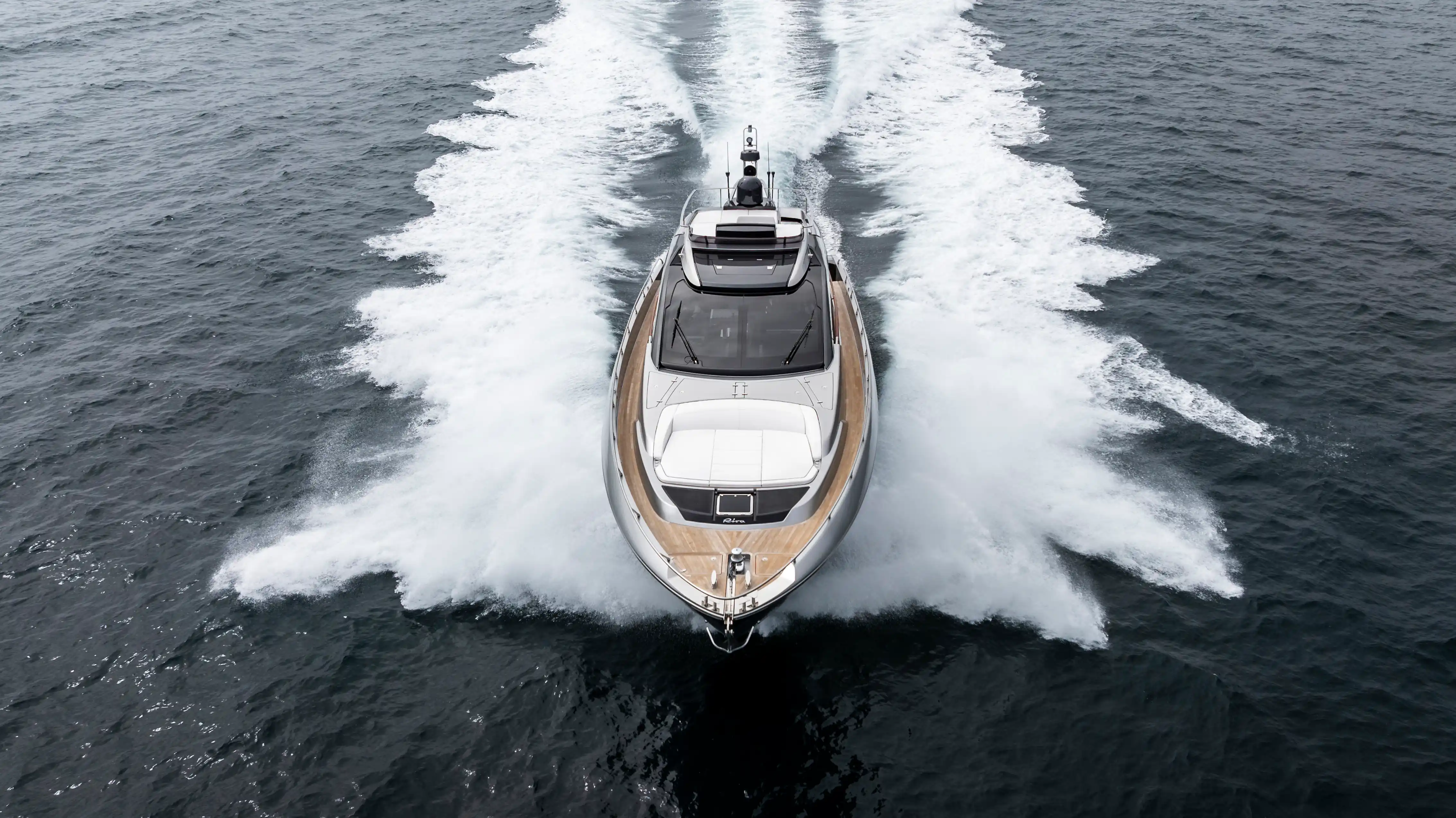 Yacht photo 2
