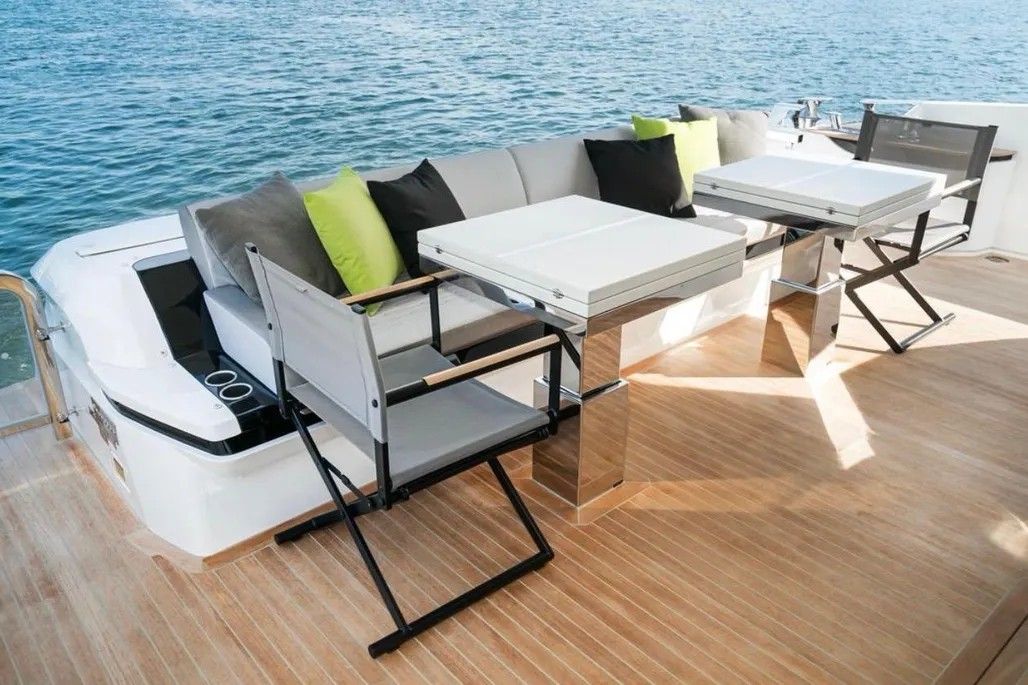 Yacht photo 2