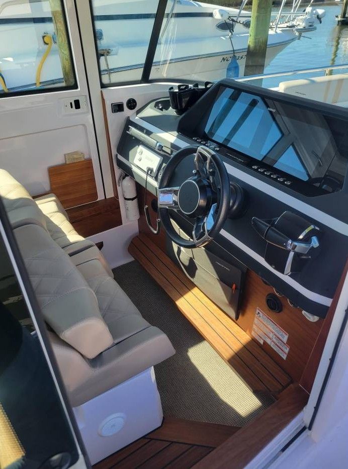 Yacht photo 2