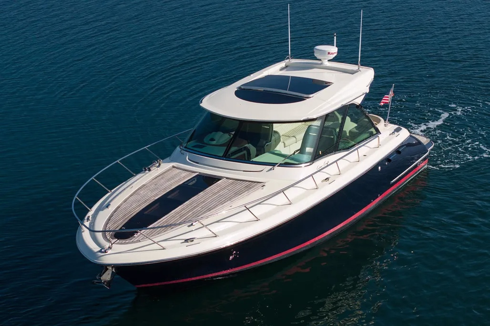 Chris-Craft Corsair 36 Hard Top