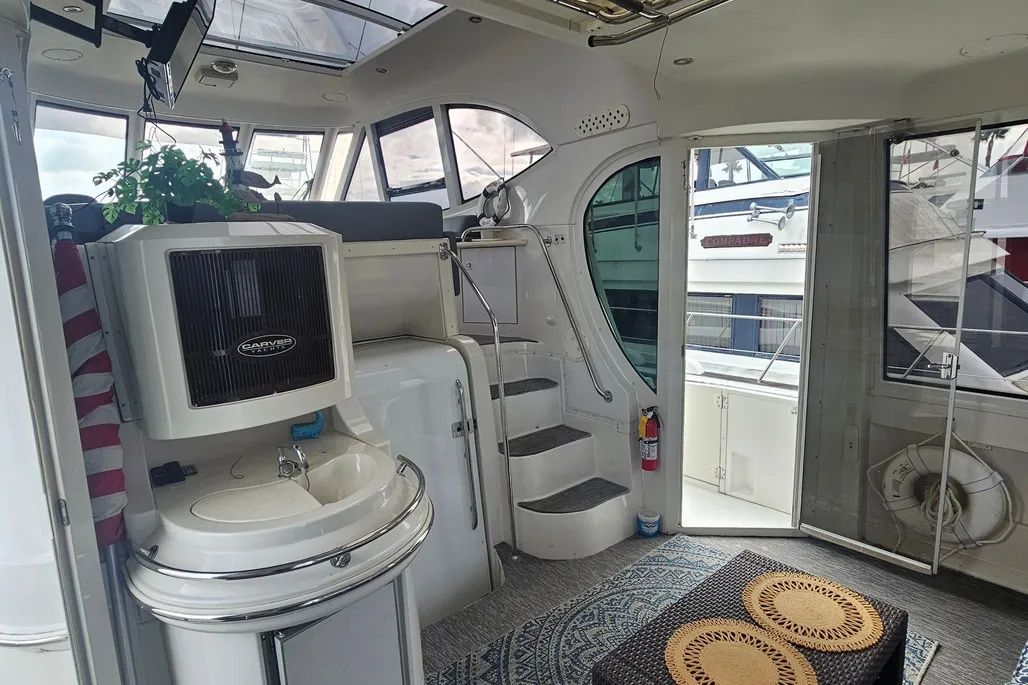 Yacht photo 2