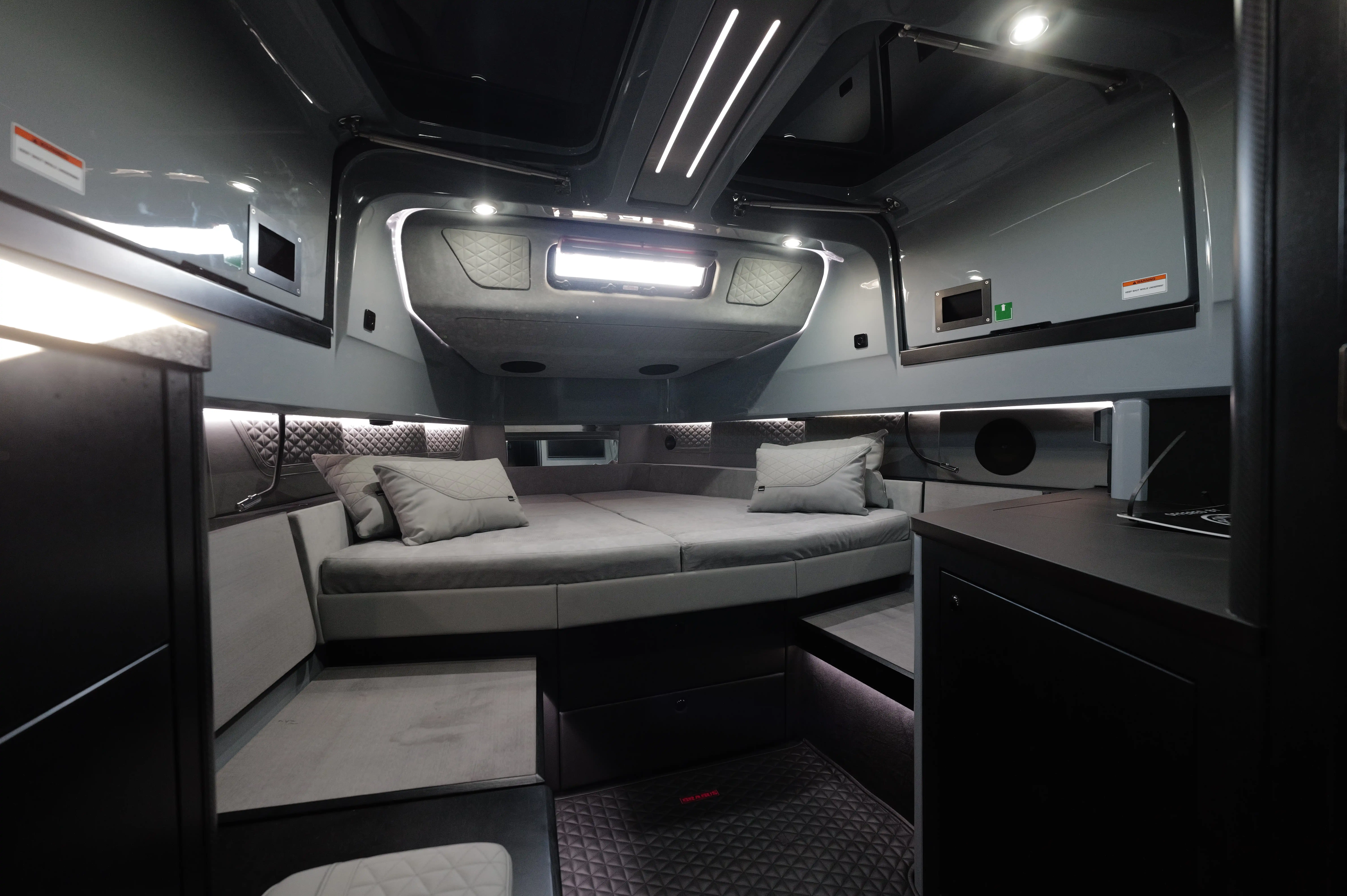Yacht photo 1