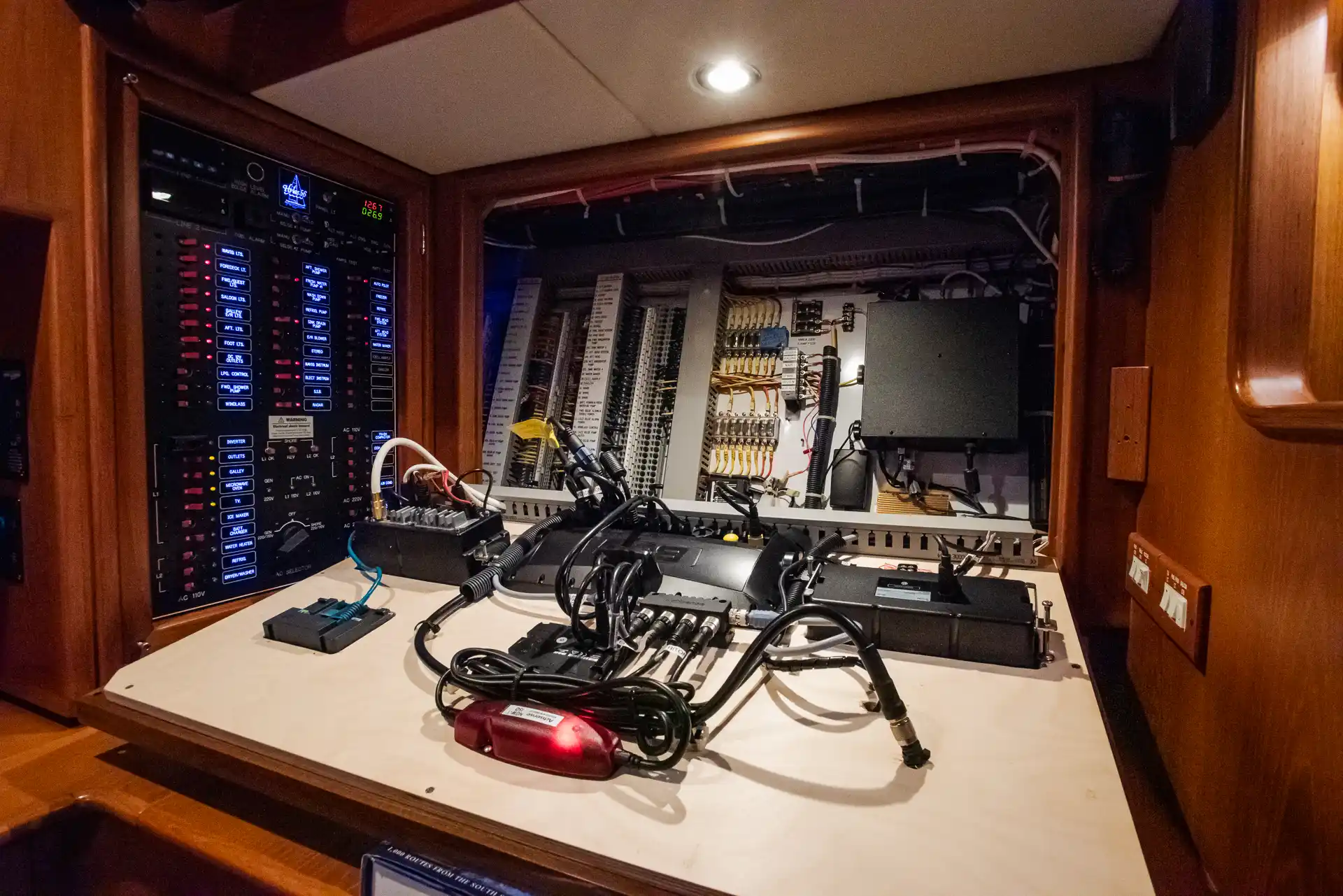 Yacht photo 2