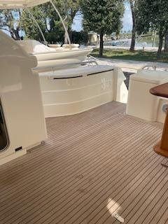 Ferretti 681
