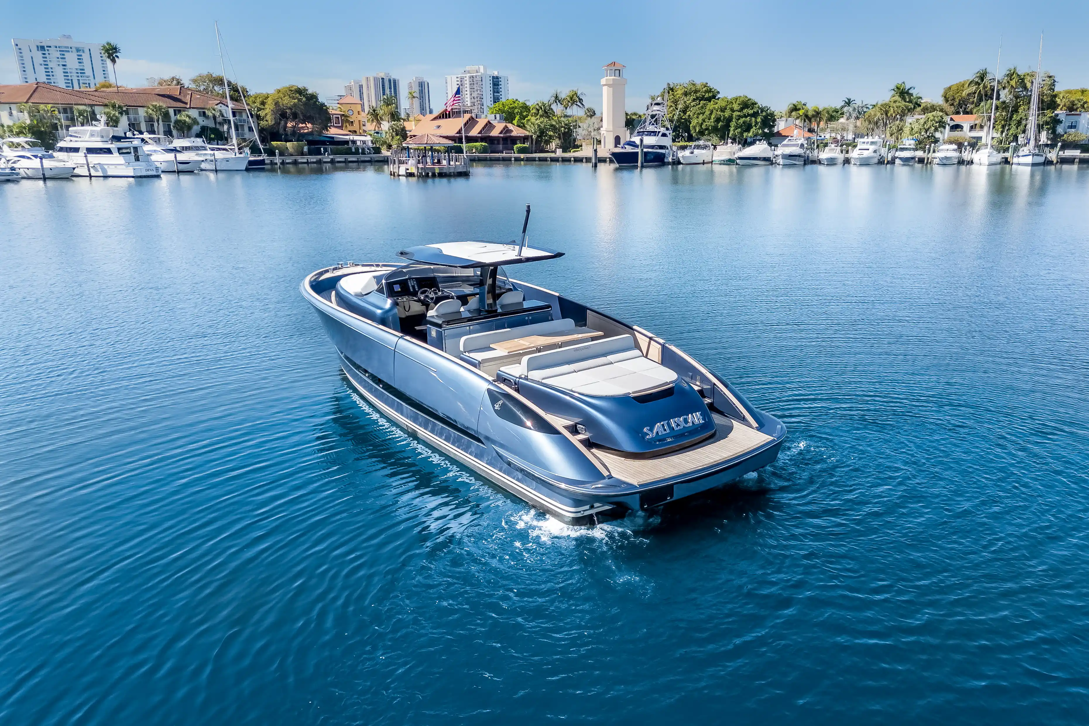 2021 Solaris Power 48 Open main photo