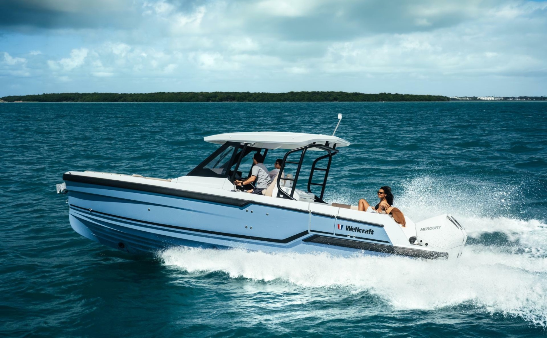 2027 Wellcraft 28 T-Top for sale on YachtWay, same model as on display at FLIBS 2026