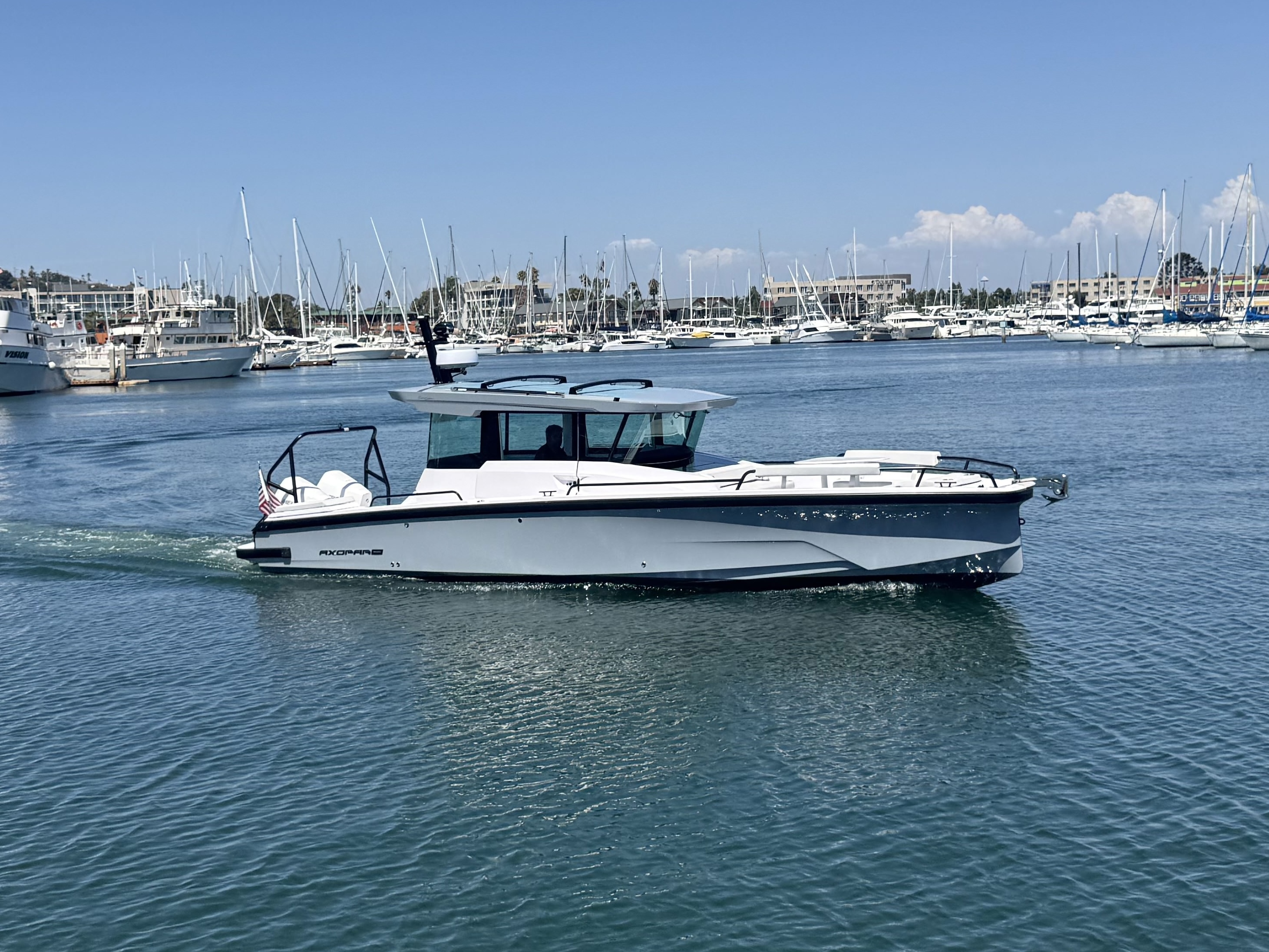 Yacht photo 2