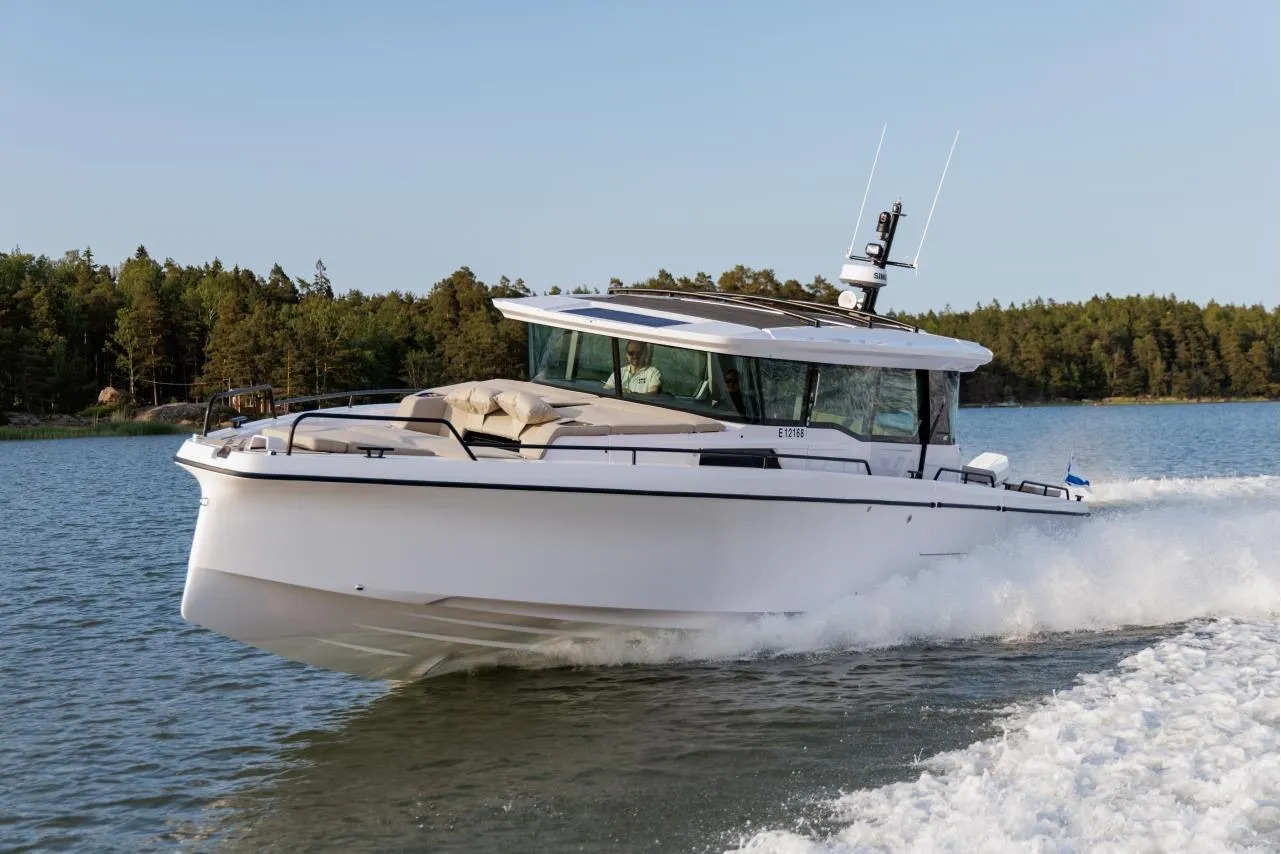 2026 Axopar 45 XC Cross Cabin