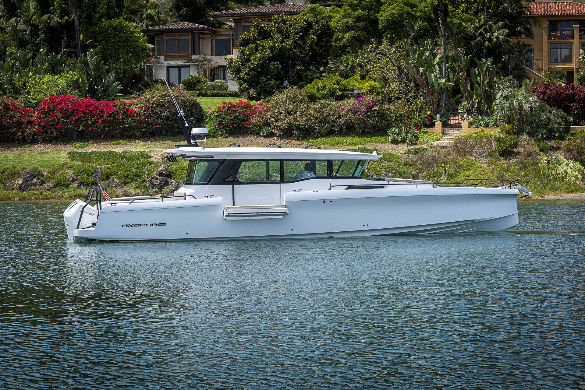 2026 Axopar 45 XC Cross Cabin
