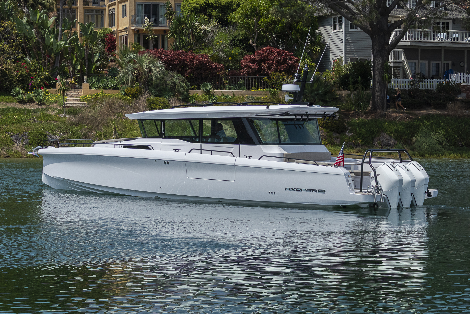 Yacht photo 4