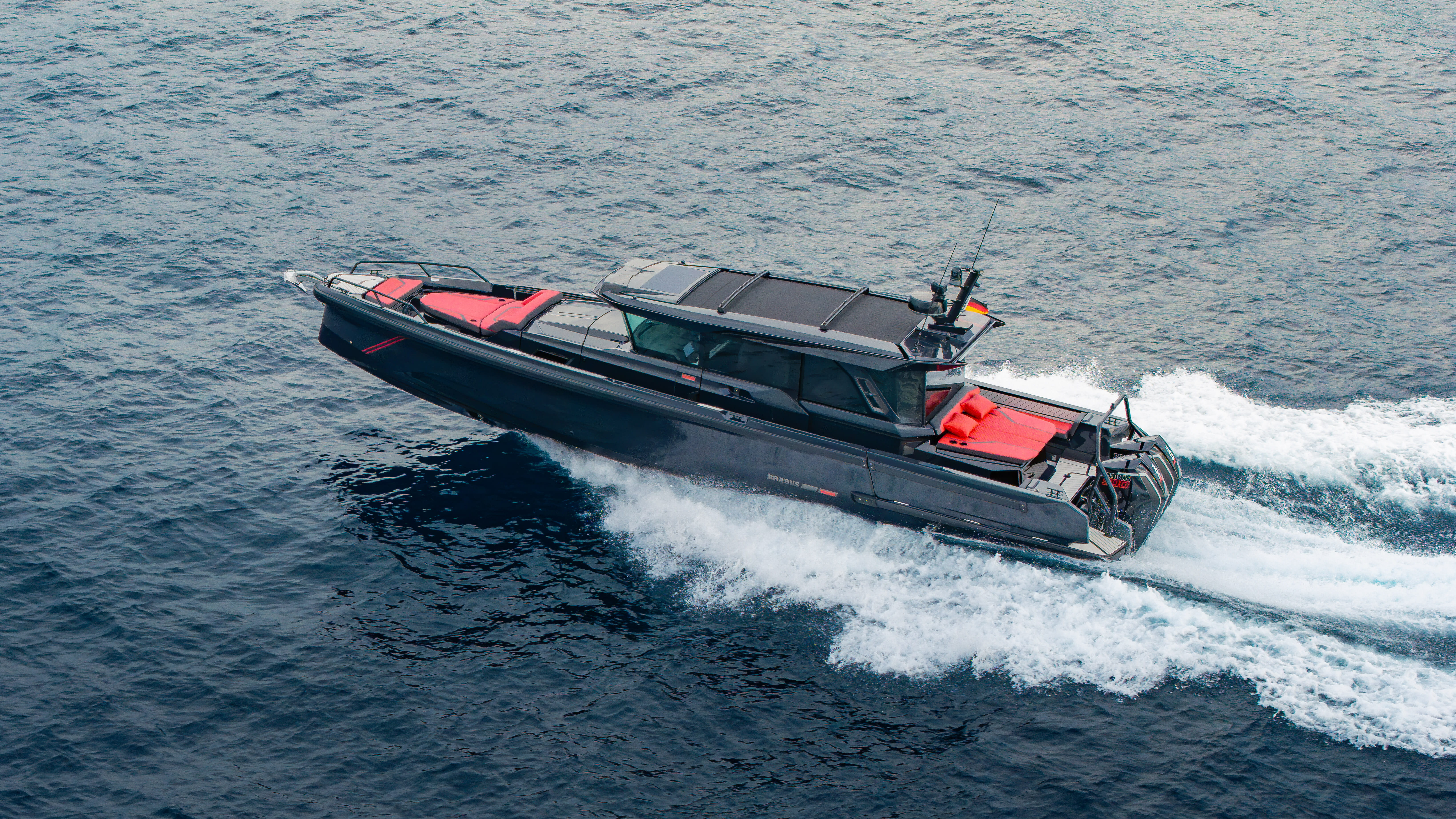 Yacht photo 1