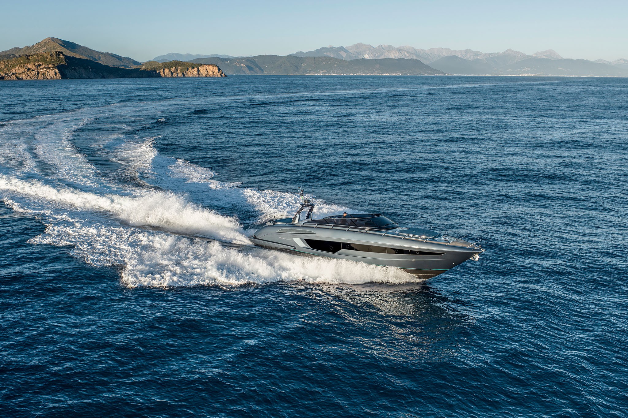 Yacht photo 1