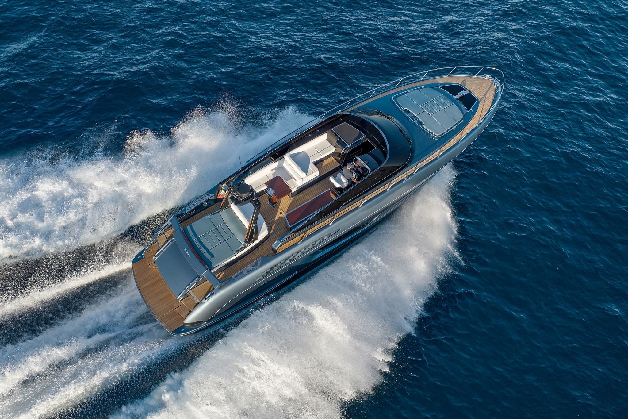 Yacht photo 2