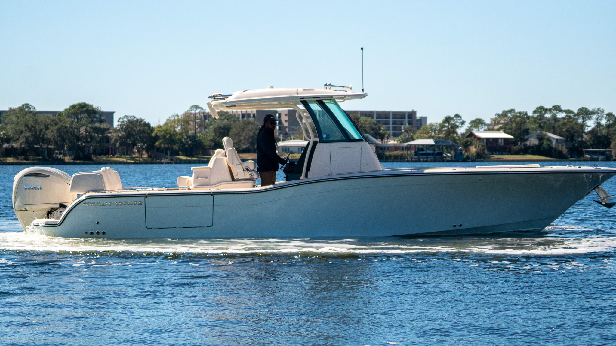 2027 Grady-White Boats 321 Coastal Explorer for sale on YachtWay, same model as on display at FLIBS 2026