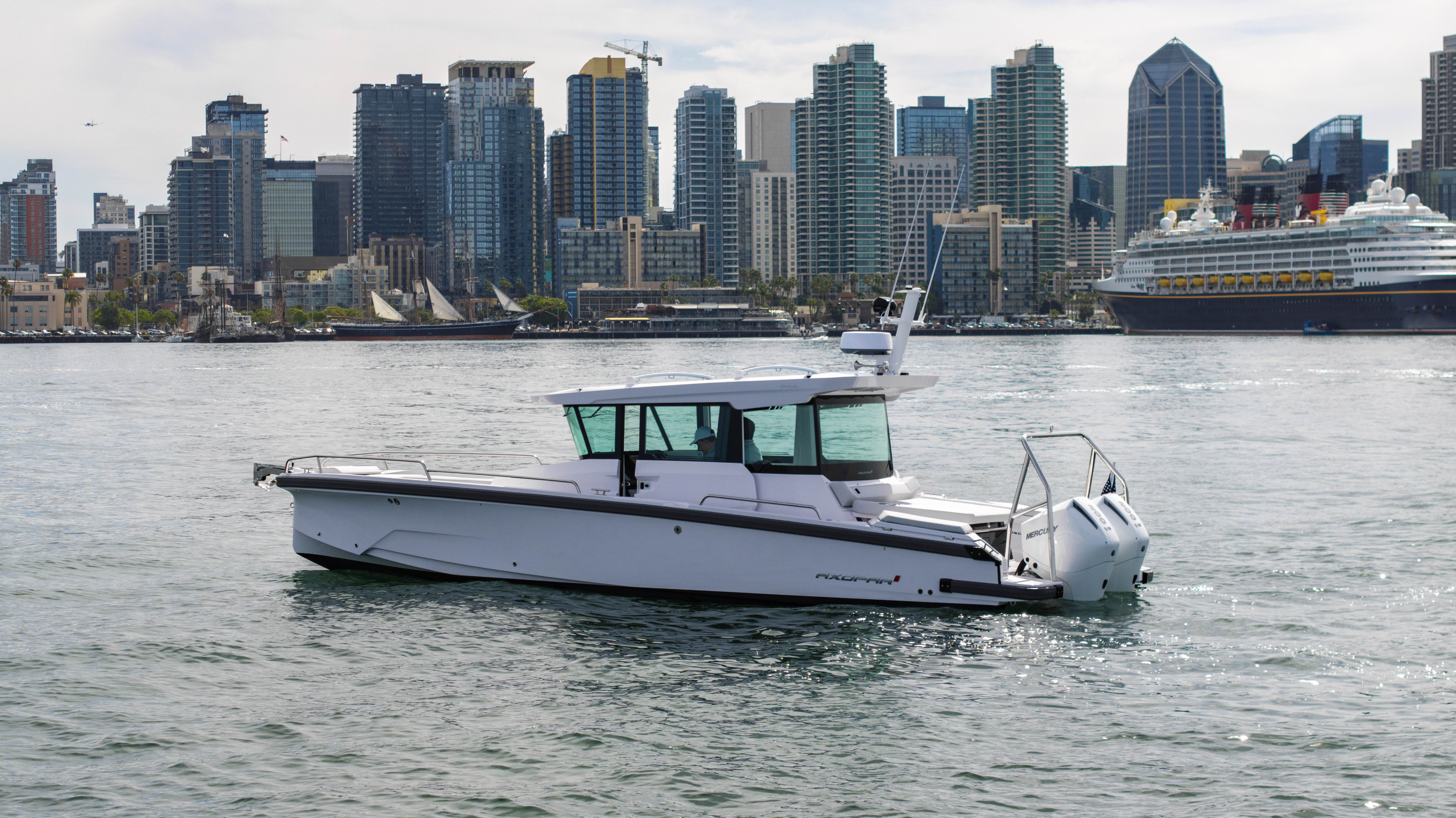 Yacht photo 4